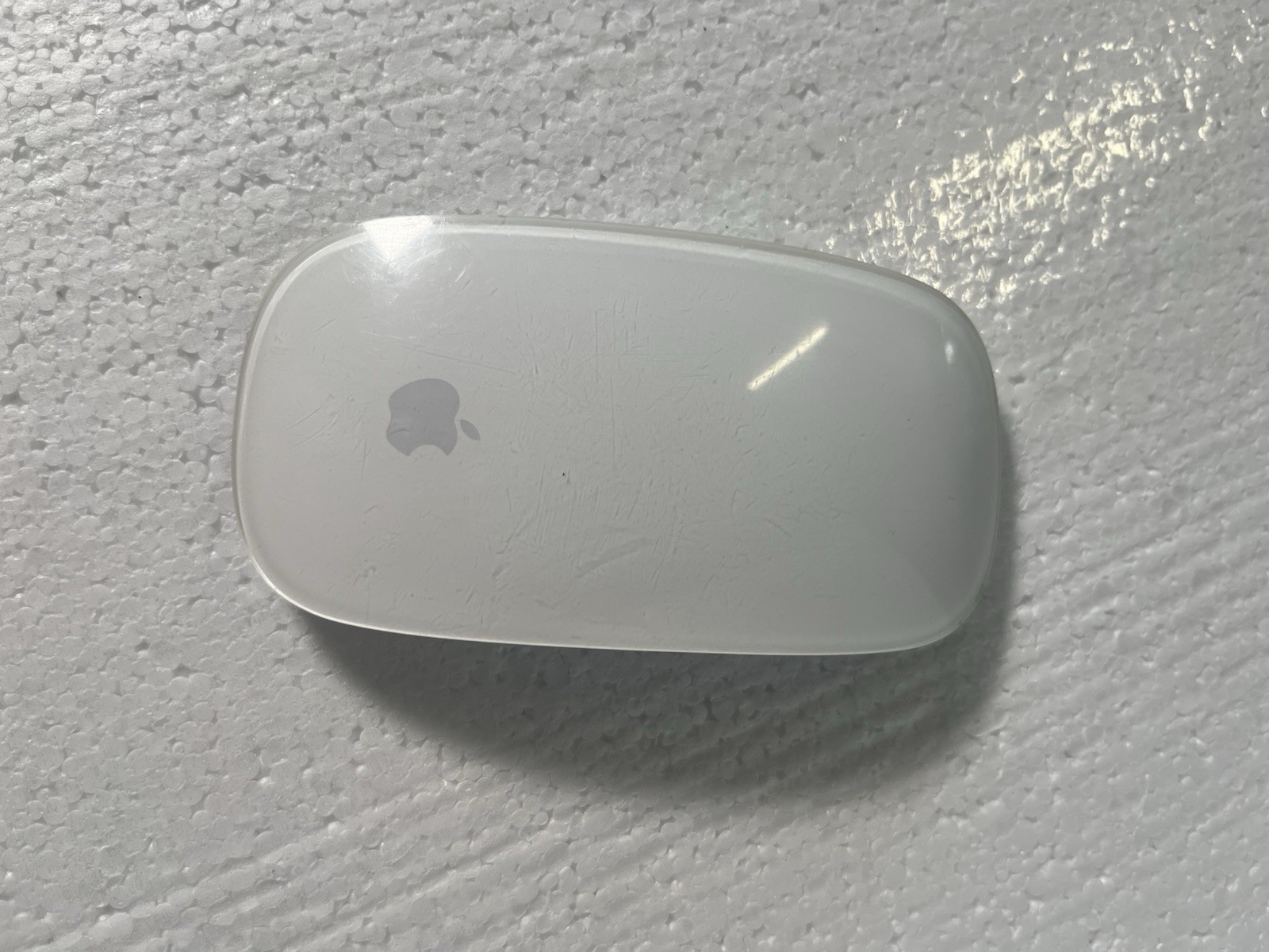 Apple Magic Mouse 2 A1657 Bluetooth Rechargeable Optical White Silver