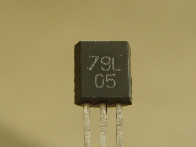 ONE Lot FIFTY (50) 79L05 (-5V) Linear Voltage Regulators -- New and Unused