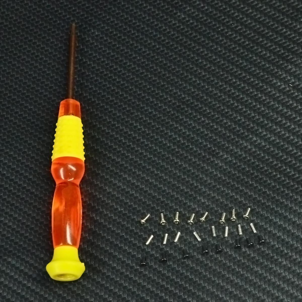 Screws / Hinge Pins Tool Kit for Beats by Dr Dre Studio 2.0 US
