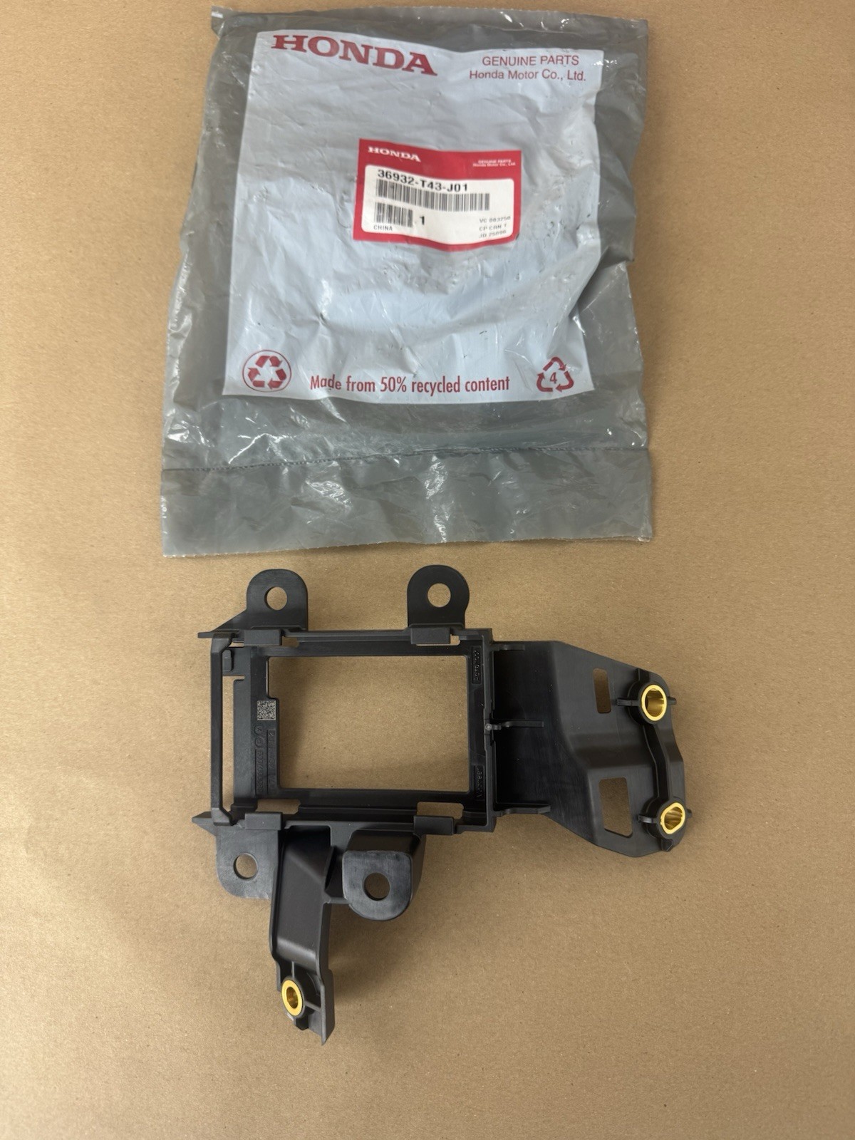 2022-2025 Honda Civic Hatchback Mount Bracket Rear Right Side 36932-T43-J01 OEM