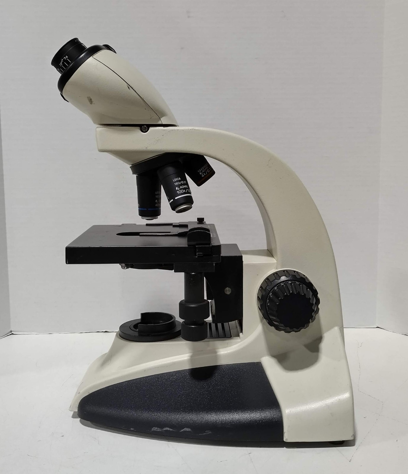 Leica CME Binocular Compound Microscope with 4 Objectives No Eyepieces/Condenser