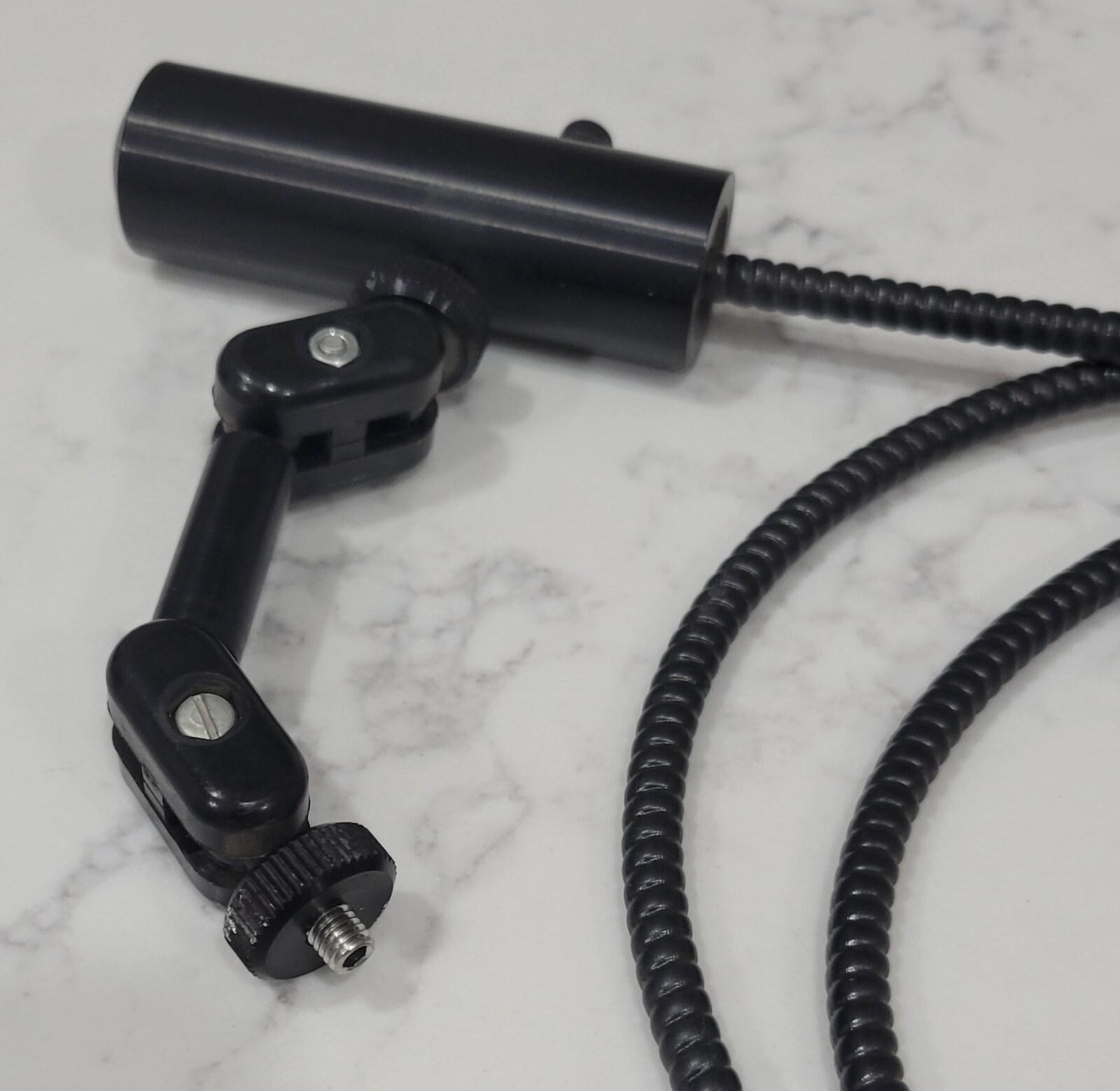 Fiber-Optic Light Flex Cable and spotlight head and Mounting arm Black 40" Long