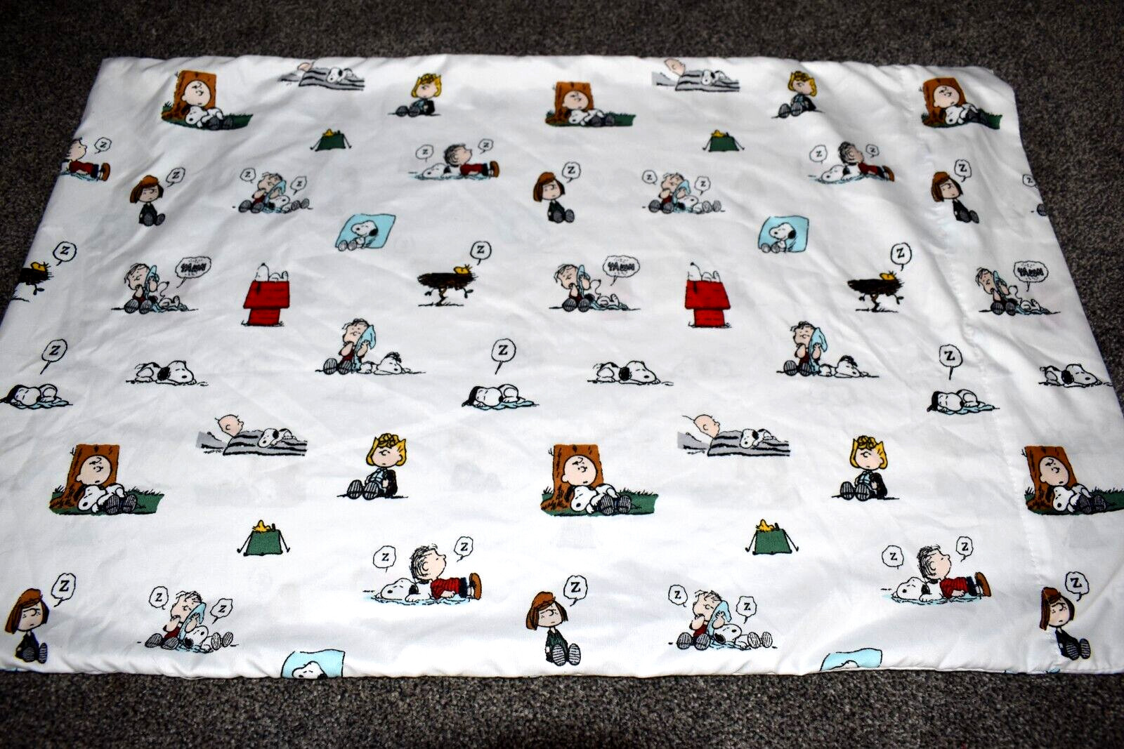 4E !WOW! LN Berkshire Peanuts SNOOPY Microfiber Reversible Pillow Case (Fabric)