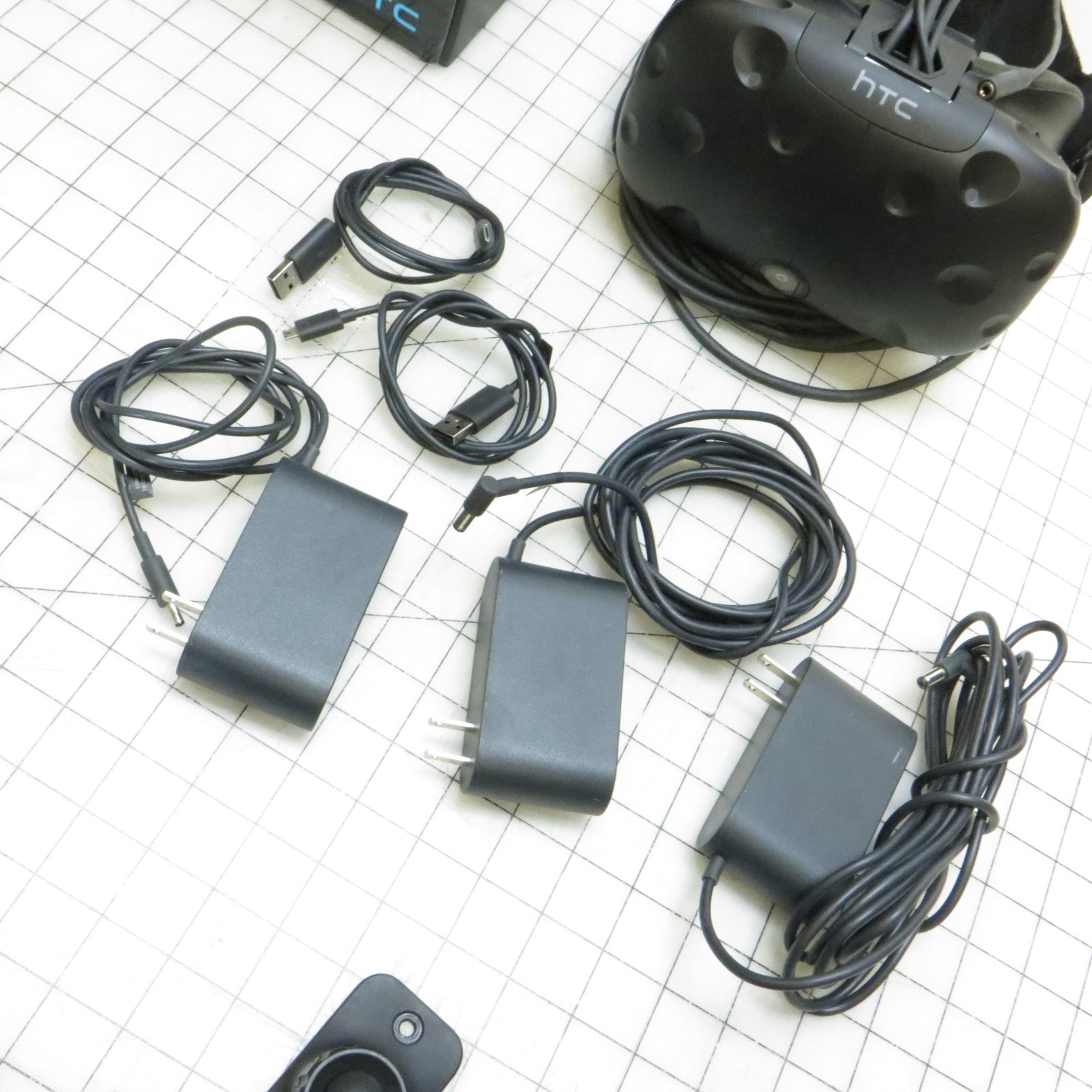 HTC Vive Wired VR Headset for PC / Steam VR w/ Controllers, Sensors, Wall Mounts