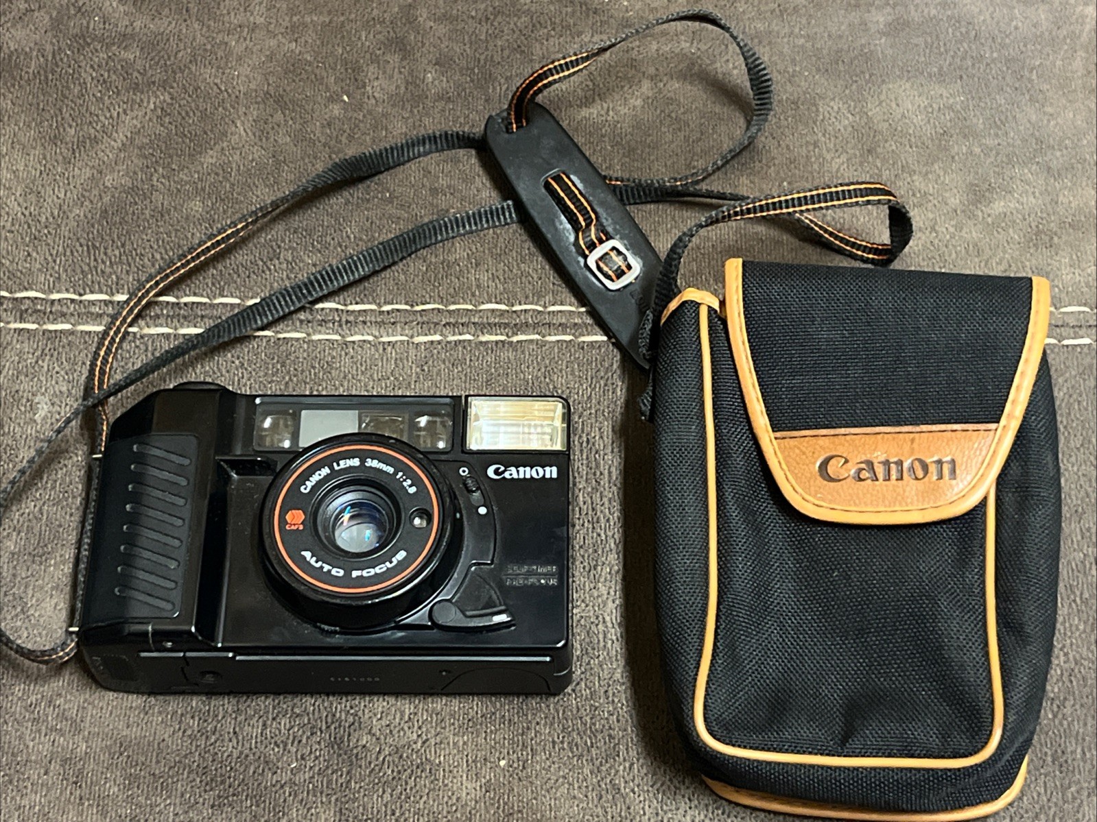 Vintage Canon Sure Shot Auto Focus 38mm Film Camera w/ Case - Battery Need Clean