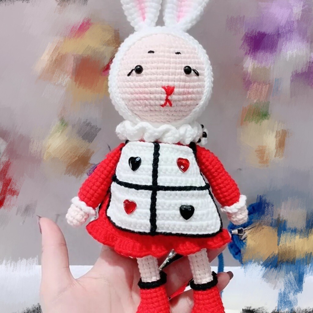 New Hand Made Crochet Alice In Wonderland The Poker Housekeeper Bunny