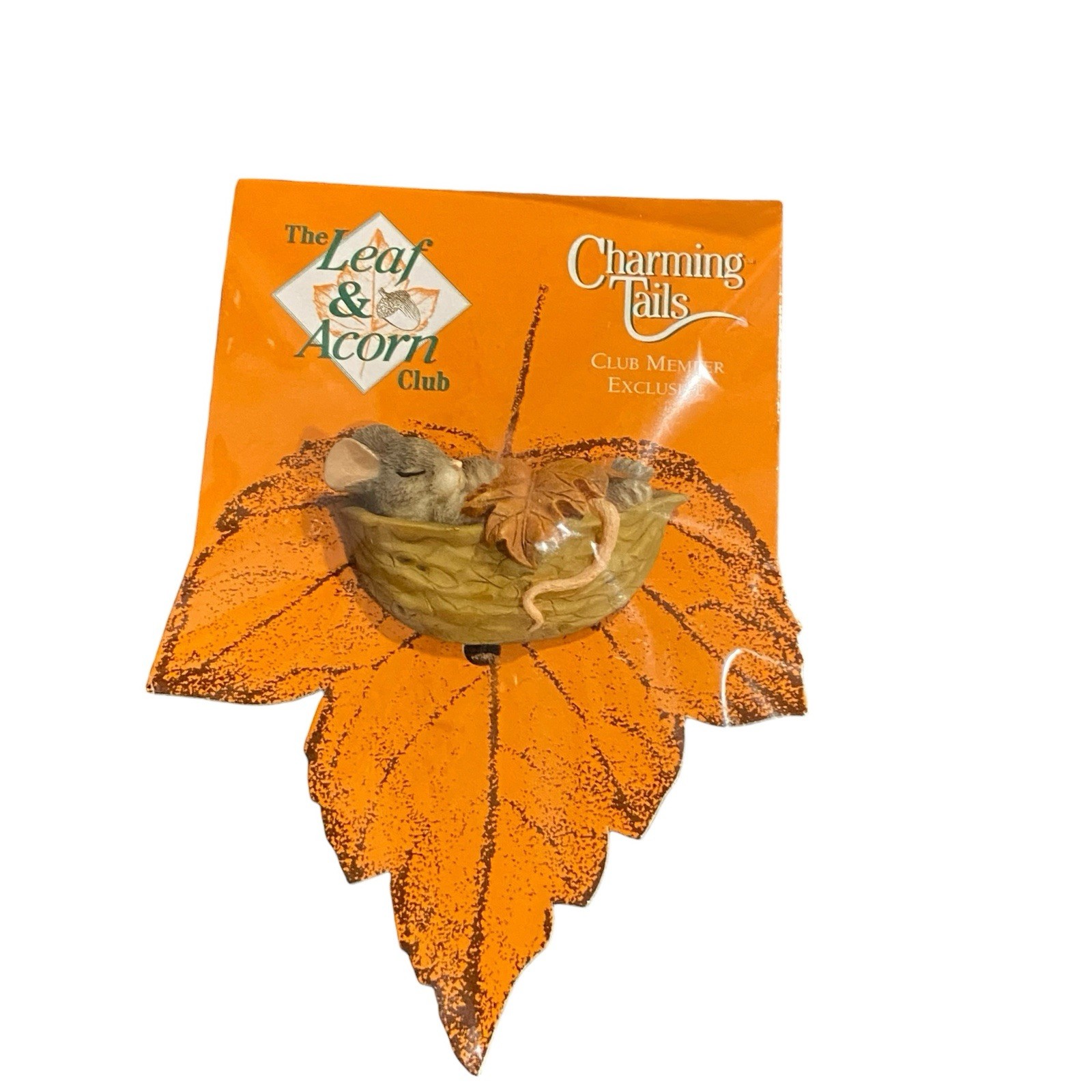 Fitz & Floyd Charming Tails Nap Time Lapel Pin Dean Griff Leaf & Acorn Club