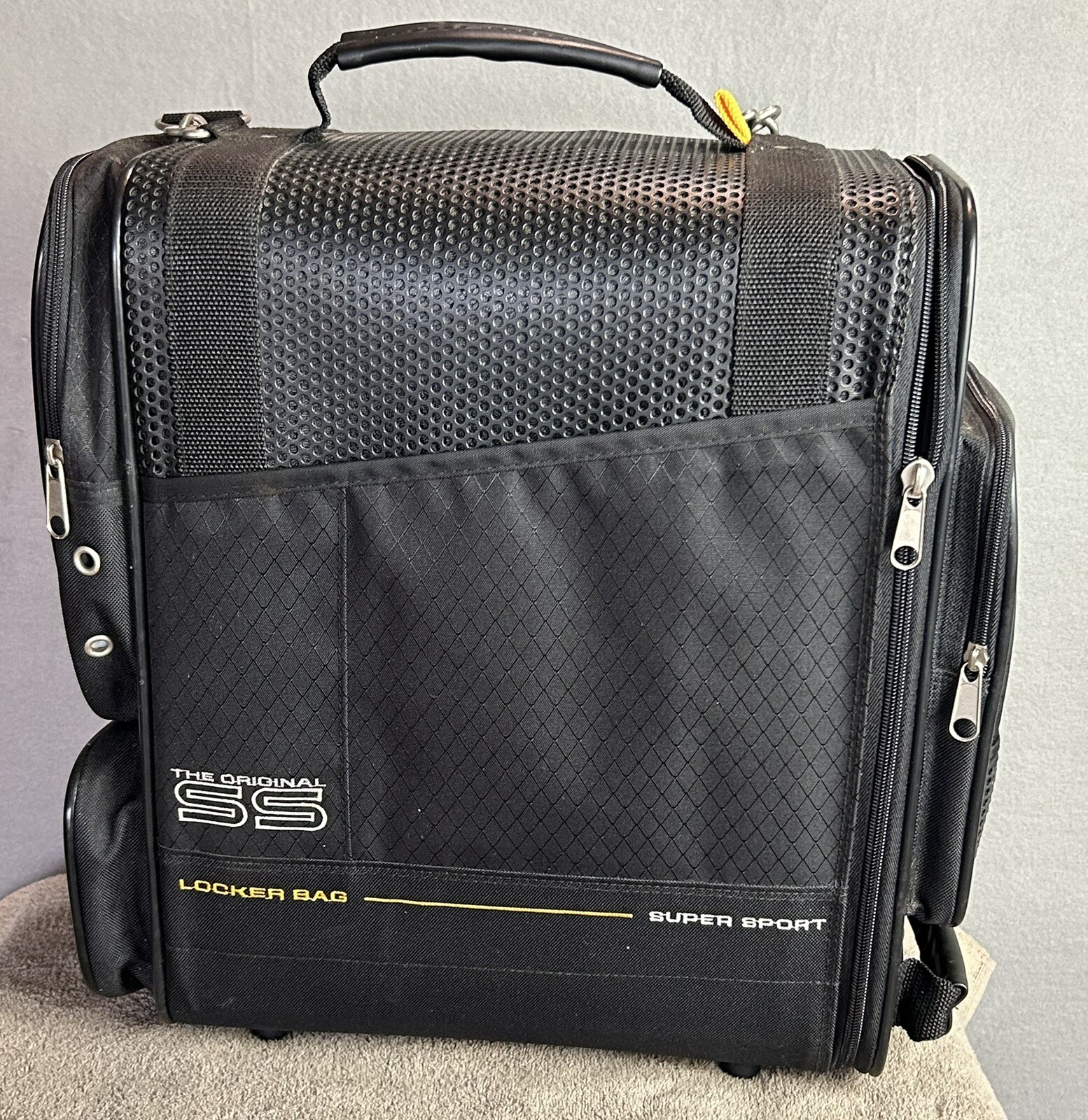 OGIO The Original SS Super Sport Locker Gym Bag Black w/Shelf & Shoulder Strap