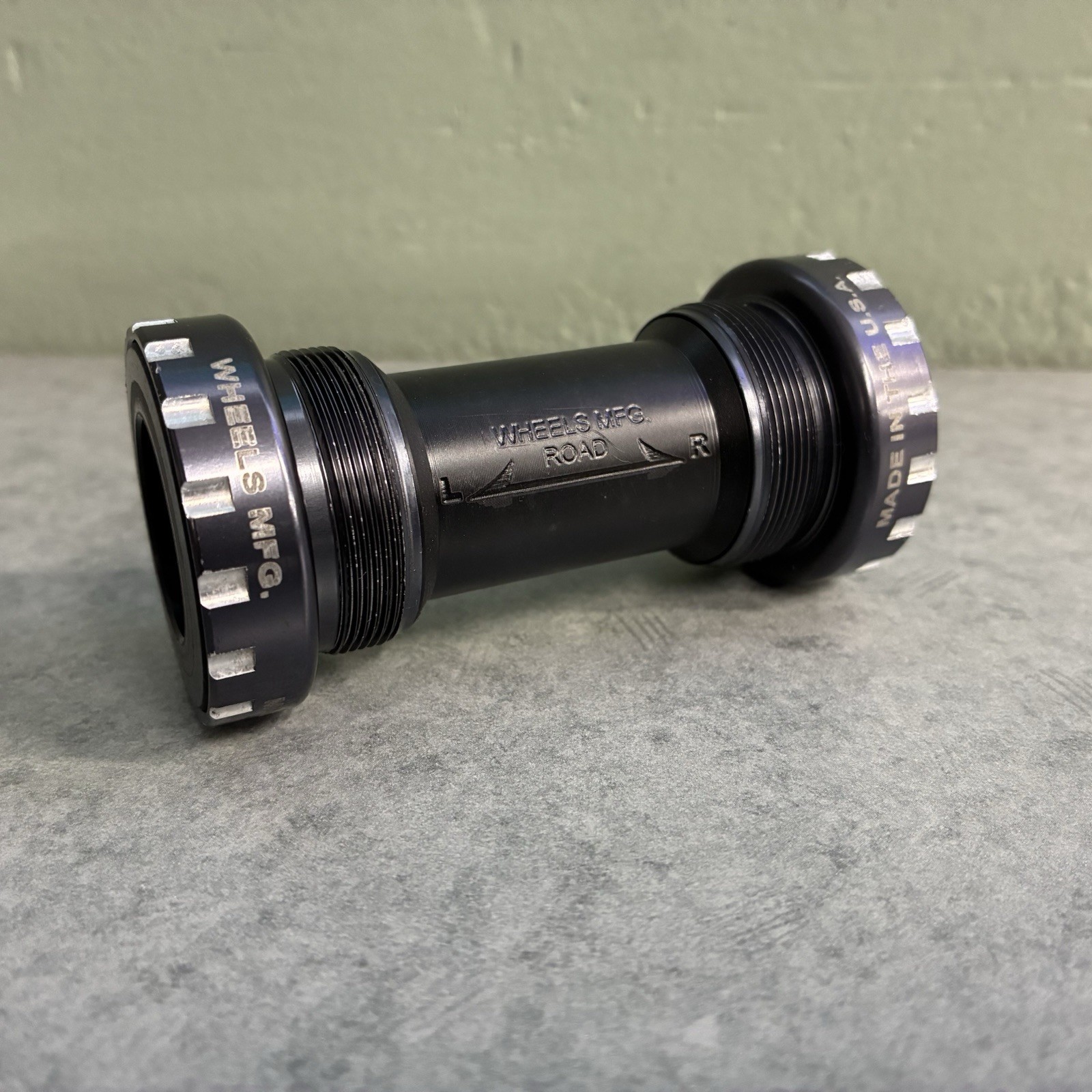 Wheels Manufacturing English Threaded Road BB for 24mm Cranks (Shimano) 68mm