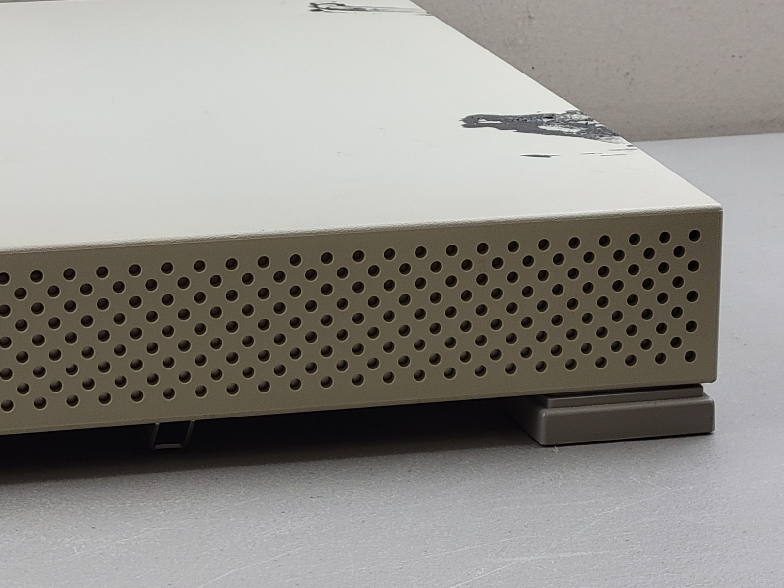 Sun Microsystems 147B SPARCstation 2 UNIX Computer Workstation - *POWERS ON*