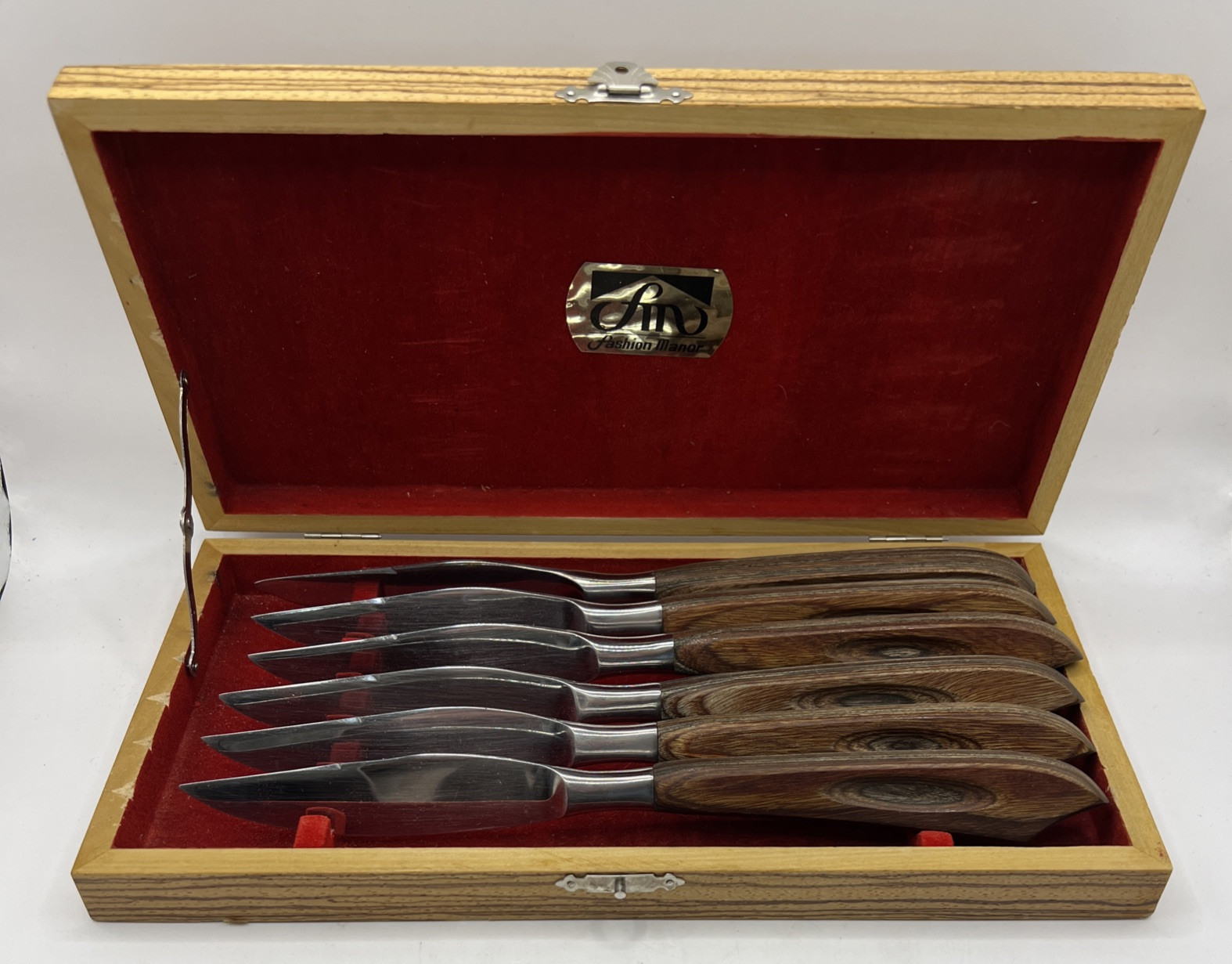 Fashion Manor Stainless Steel Wood Handle 6 Steak Knives in Wood Box Made Japan