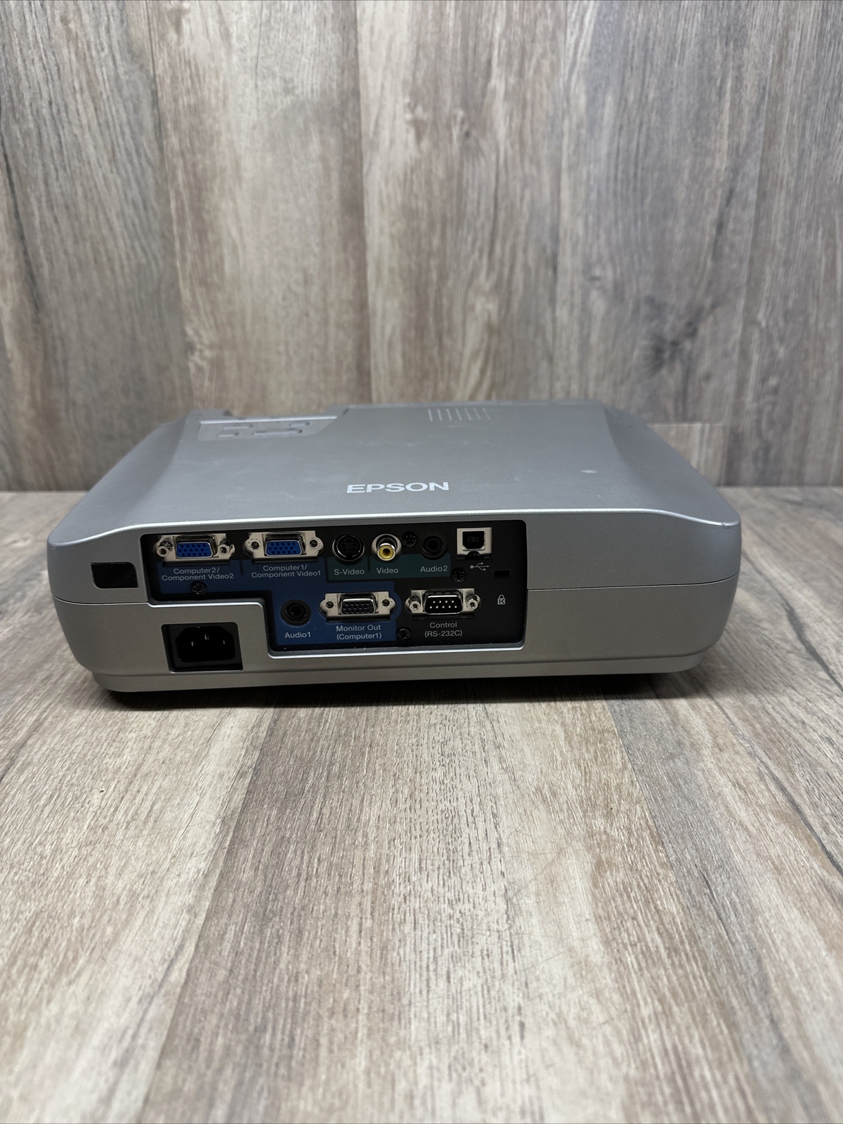 Epson PowerLite 54C 3 LCD Projector & Case EMP-54 Model No Remote