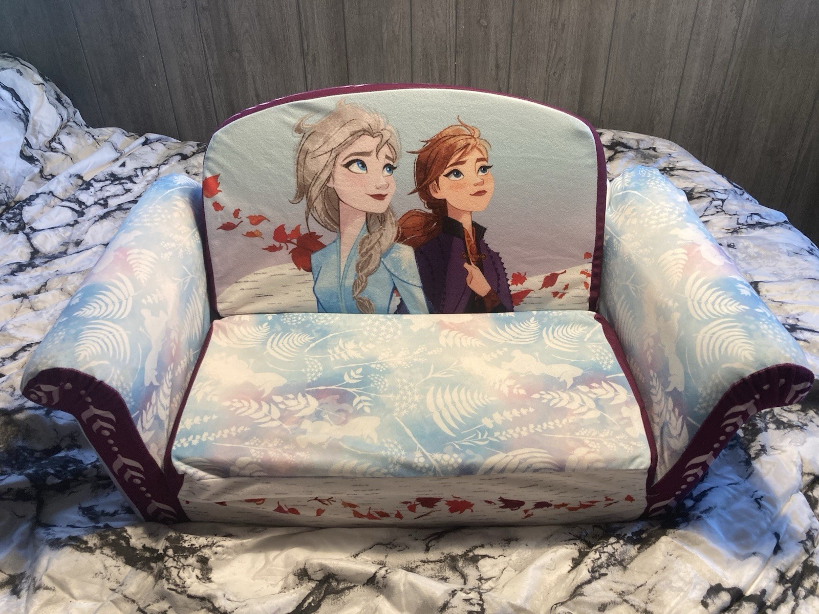 Marshmallow Furniture Kids 2-In-1 Flip Open Foam Sofa Bed, Frozen 2 (Used)