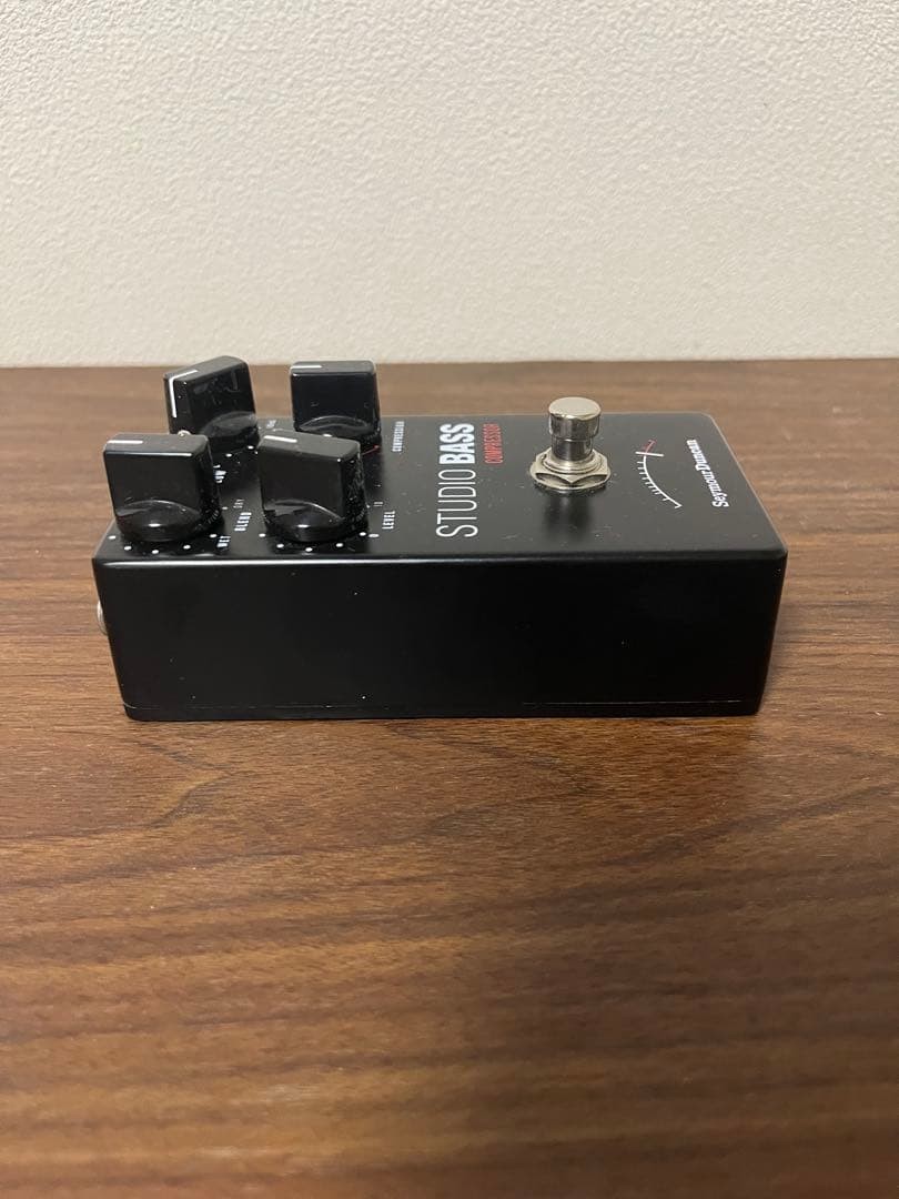 studio bass compressor