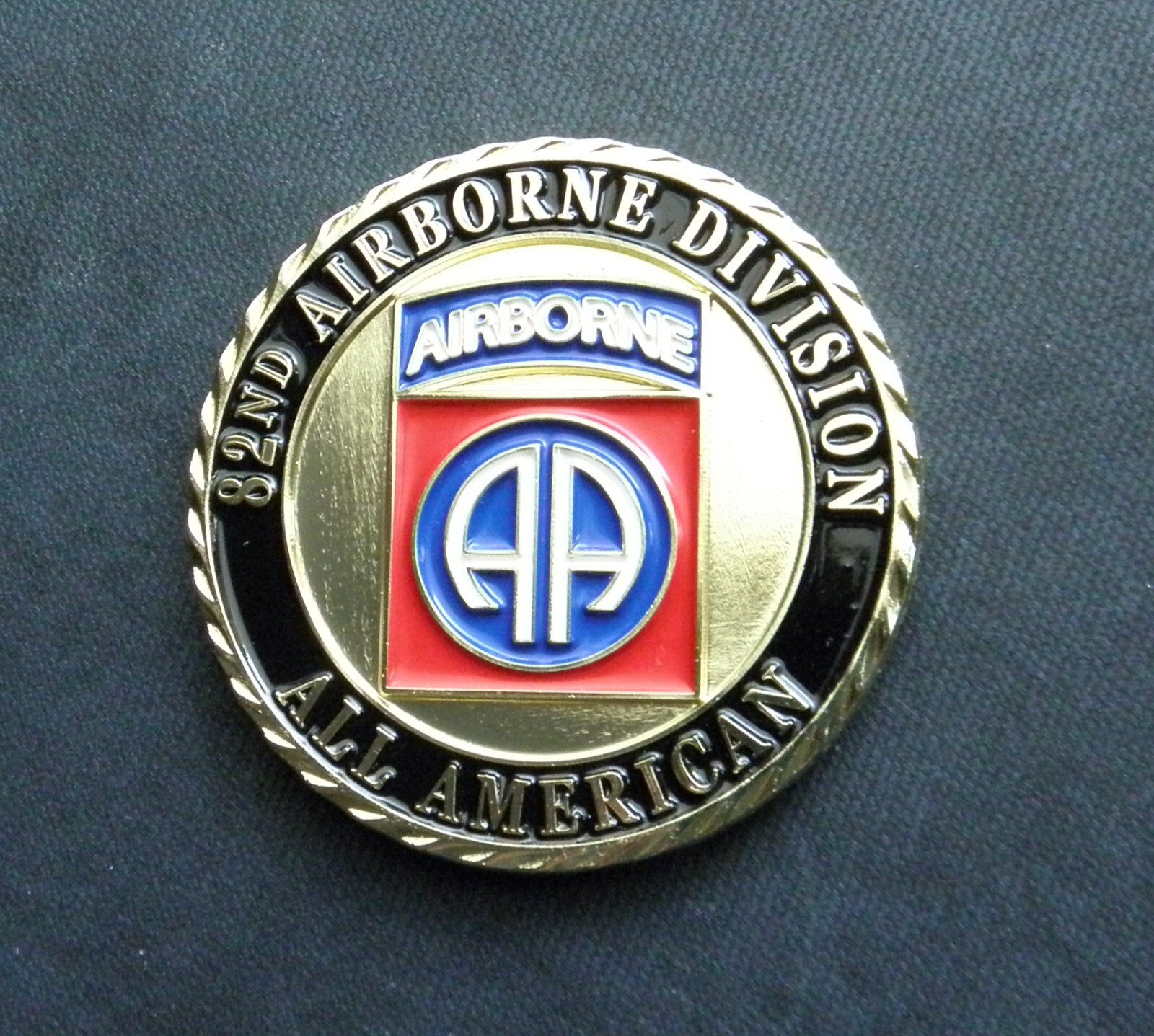 ARMY 82nd AIRBORNE DIVISION PATRIOTIC SERIES CHALLENGE COIN 1.75 INCHES NEW CASE
