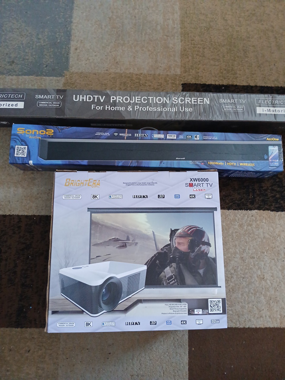 XW6000 SMART TV, SONO 2 ARC ONE SOUNDBAR AND UHDTV PROJECTION SCREEN