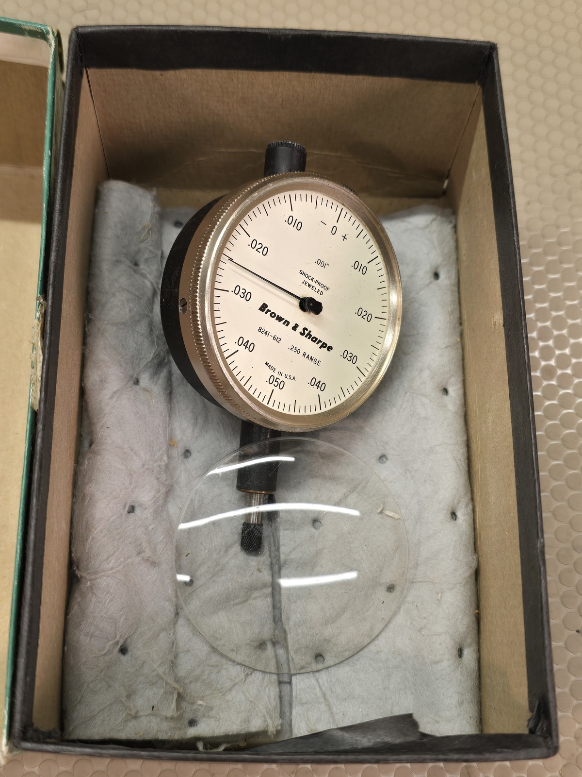 Brown & Sharpe 8241-612 Dial Indicator .001" Grad .250" Range Shock-Proof