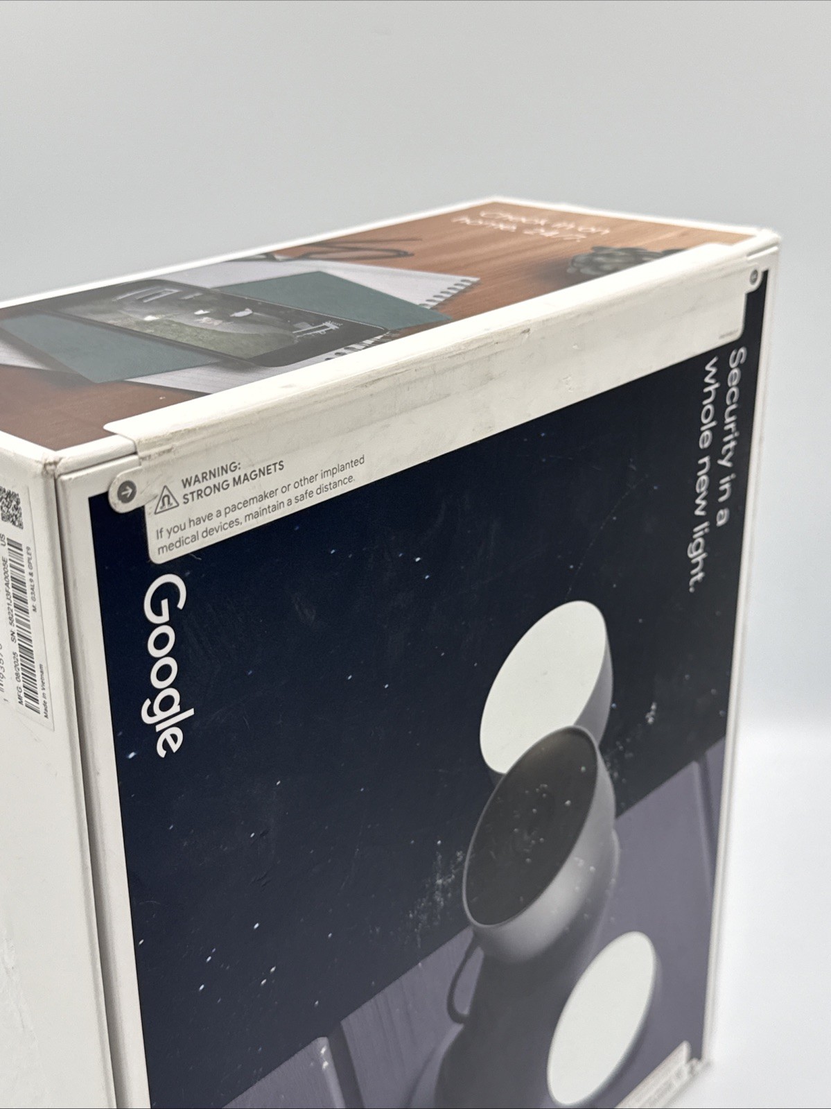 Google Nest Cam with Floodlight - Outdoor/Wired - Smart Security Camera - Snow
