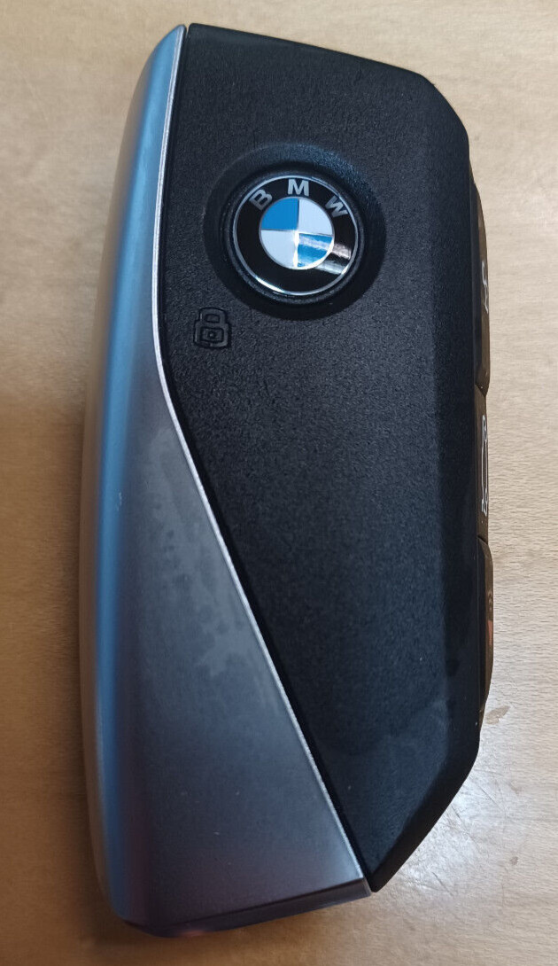 Genuine OEM 4 Btn 2022-2026 BMW Smart Key Remote FOB    IYZBK1  BK1  Matte Black