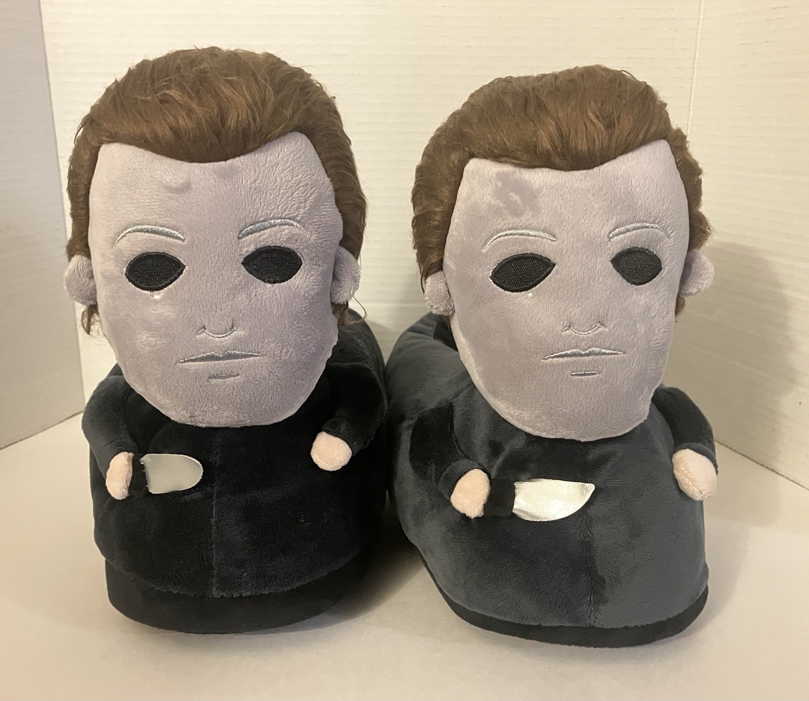 Halloween II Adult Slippers Michael Myers S/M plush Universal City Studios