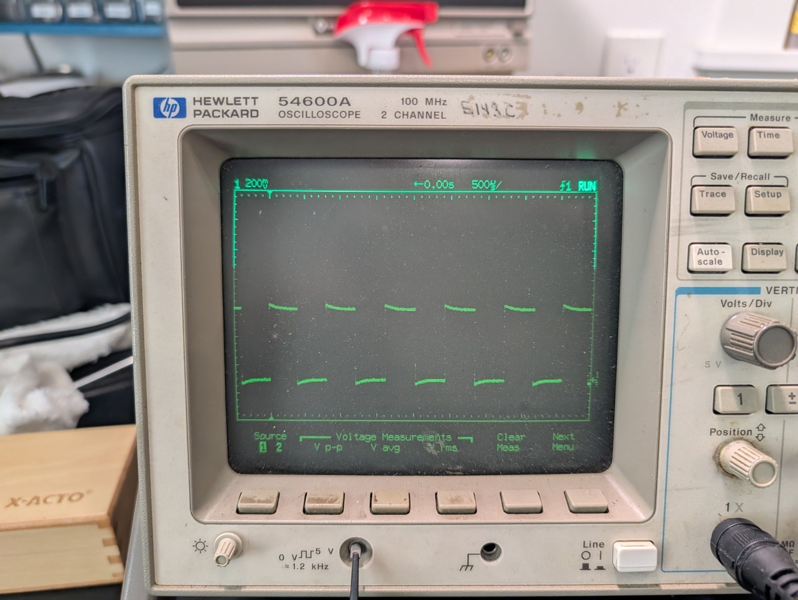 HP 54600A Digital Oscilloscope Powers on and display works. No Probes