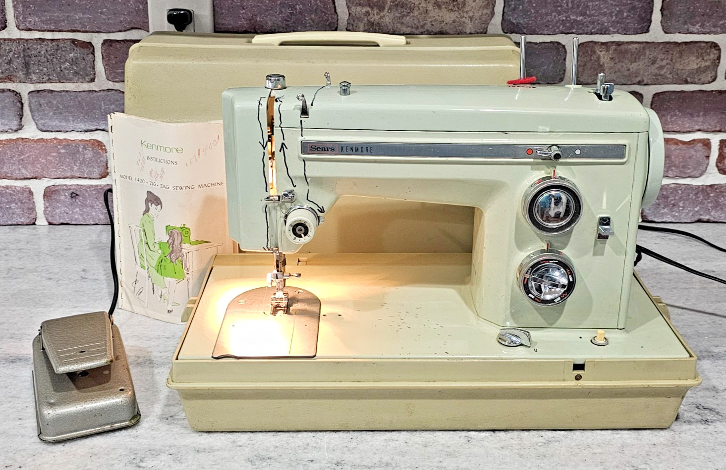 Kenmore 158.14001 Heavy Duty Sewing Machine Made In Japan Sears Roebuck
