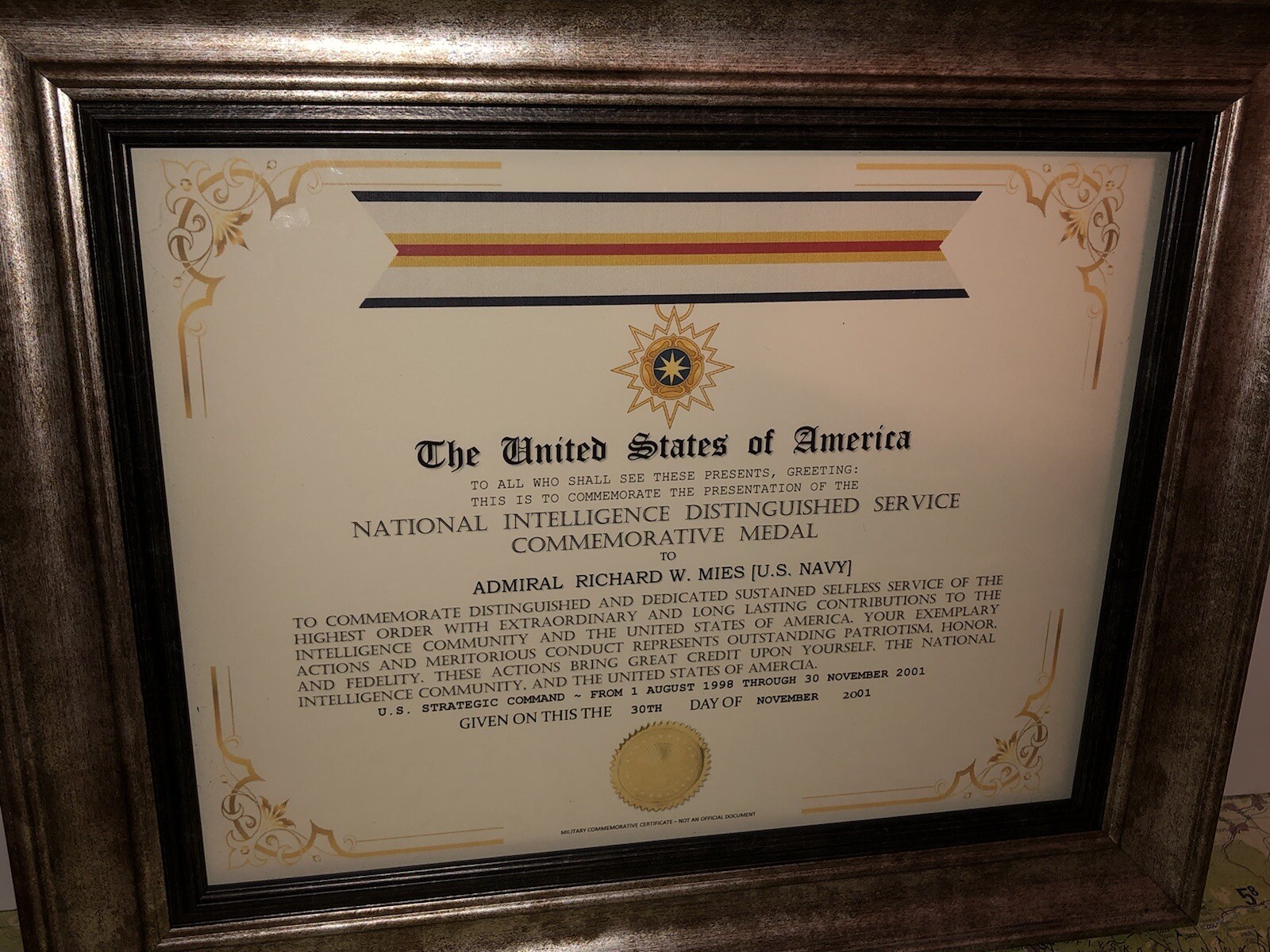 NATIONAL INTELLIGENCE DISTINGUISHED SERVICE COMMEMORATIVE CERTIFICATE Type-1