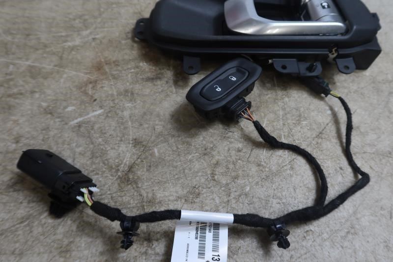 2018-2023 Jeep Wrangler Gladiator Front Right Interior Door Handle 68282334