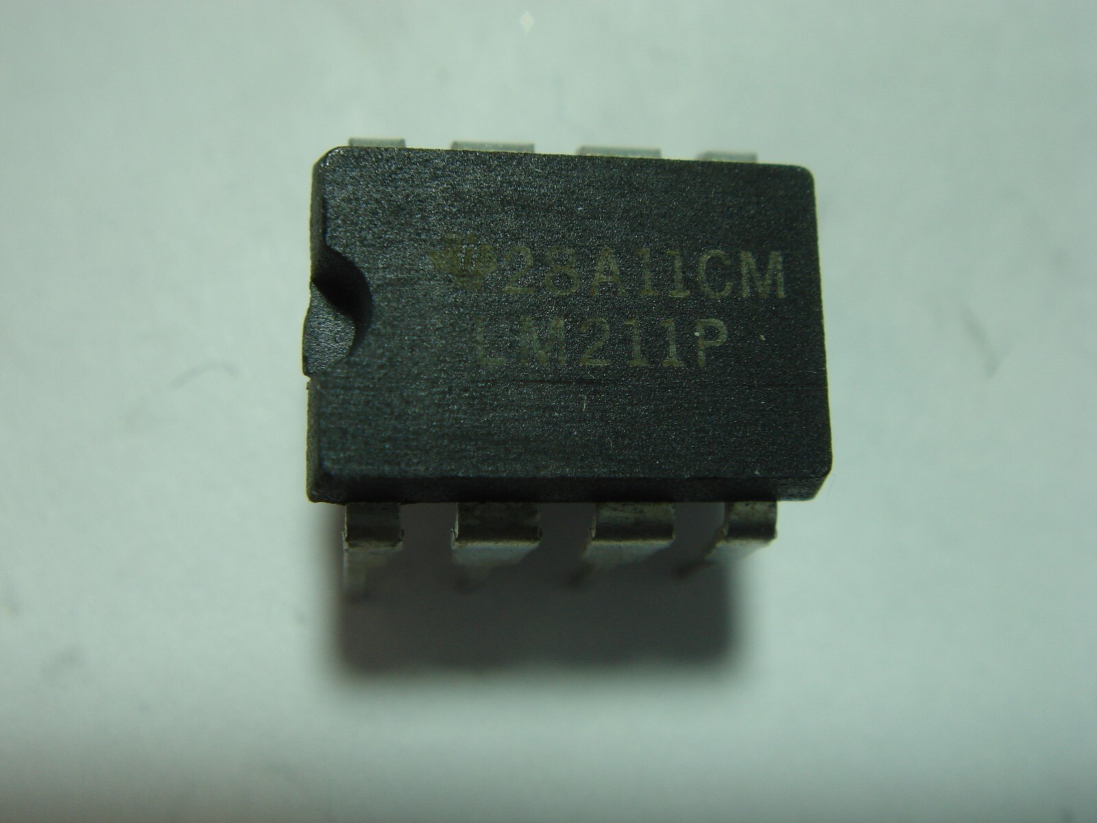 LM211 OpAmp Operational Amplifier #1-664
