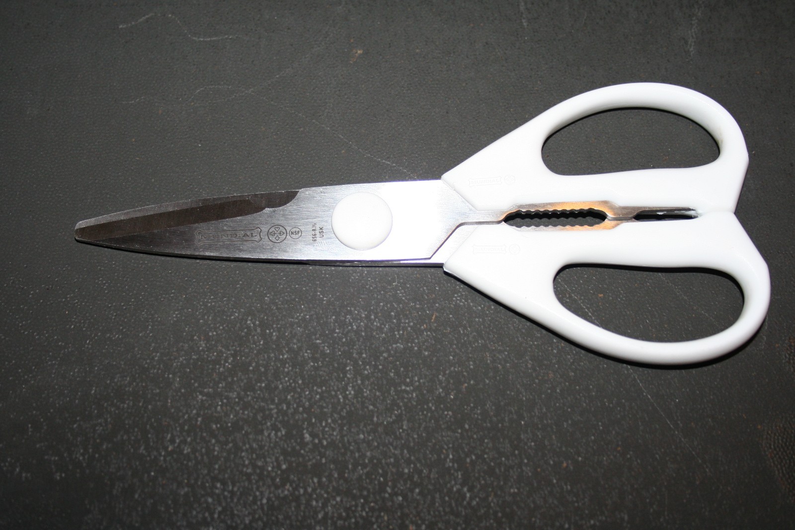Mundial W656 Take-A-Part Kitchen Shears, White, New