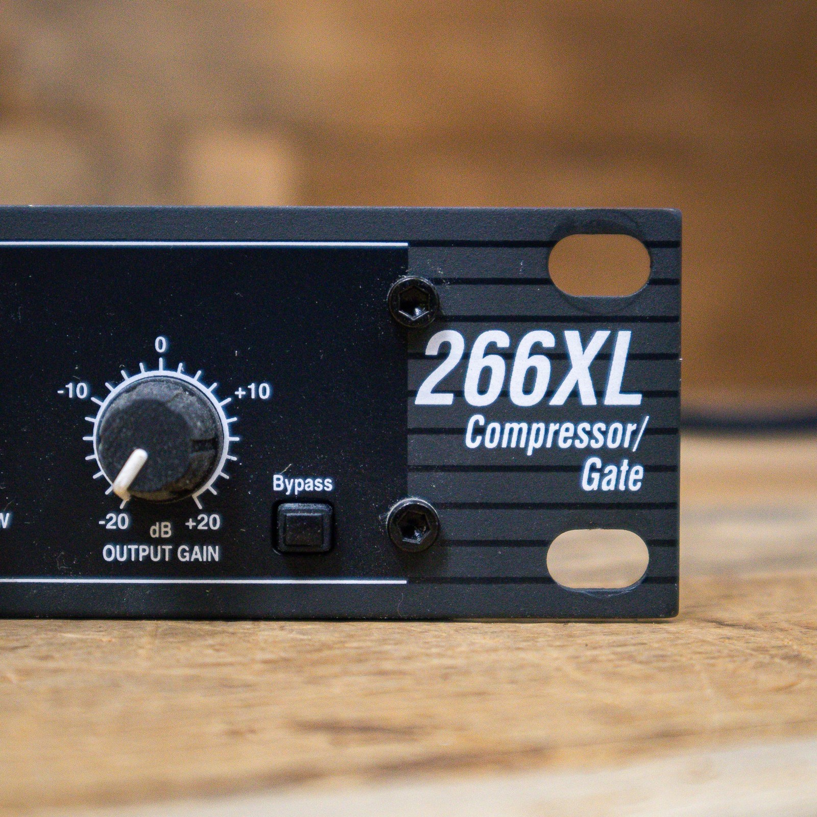 DBX 266XL Stereo Compressor/Limiter 2-Channel Dynamics with Issue U279746