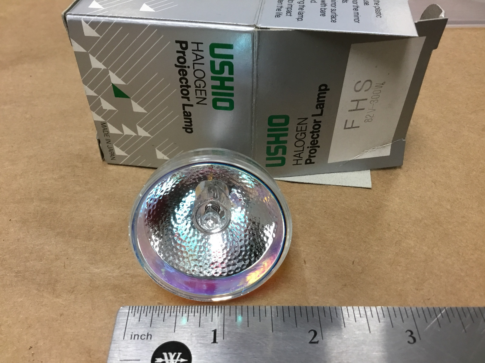 USHIO  FHS  300W  82V    MULTI-MIRROR HALOGEN  PROJECTION  LAMP