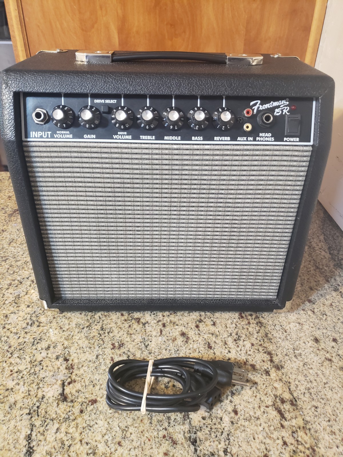 Fender Frontman 15R Amplifier Type PR 495