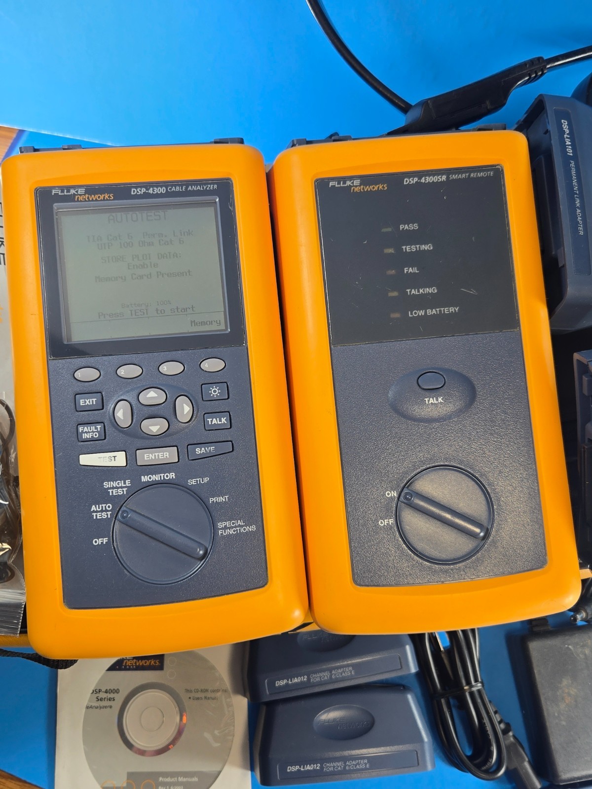 Fluke Networks DSP-4300 Cat 6 Class E Network Cable Analzyer Meter Kit