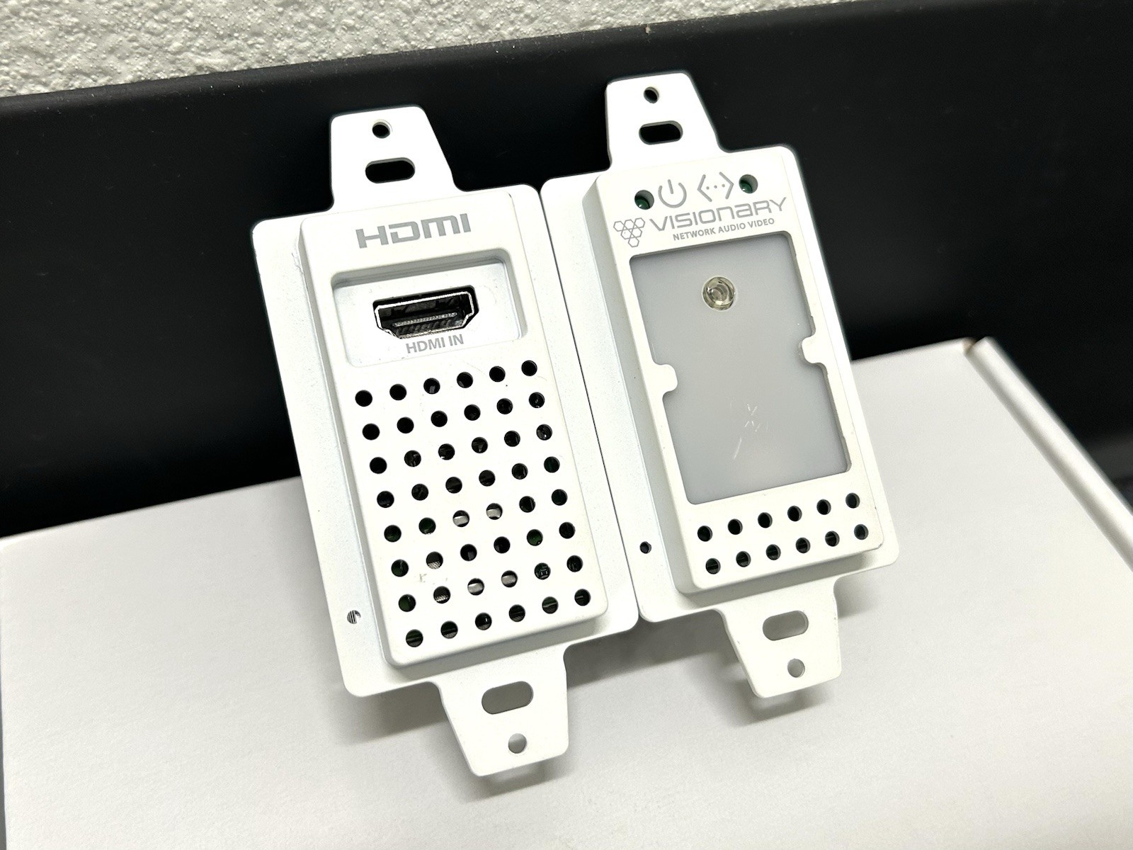 Visionary DuetE-WP-BT 4K UHD over IP Wallplate Encoder