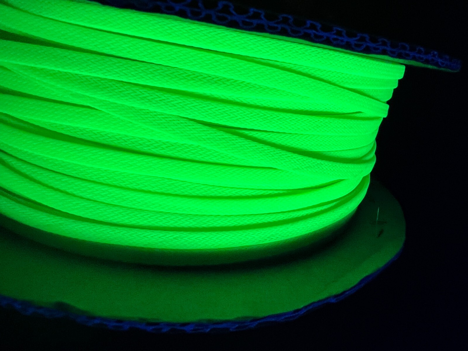 Polyurethane 1/2 inch 6mm braid expandable cable sleeving UV Green 16.4 Ft (5m)
