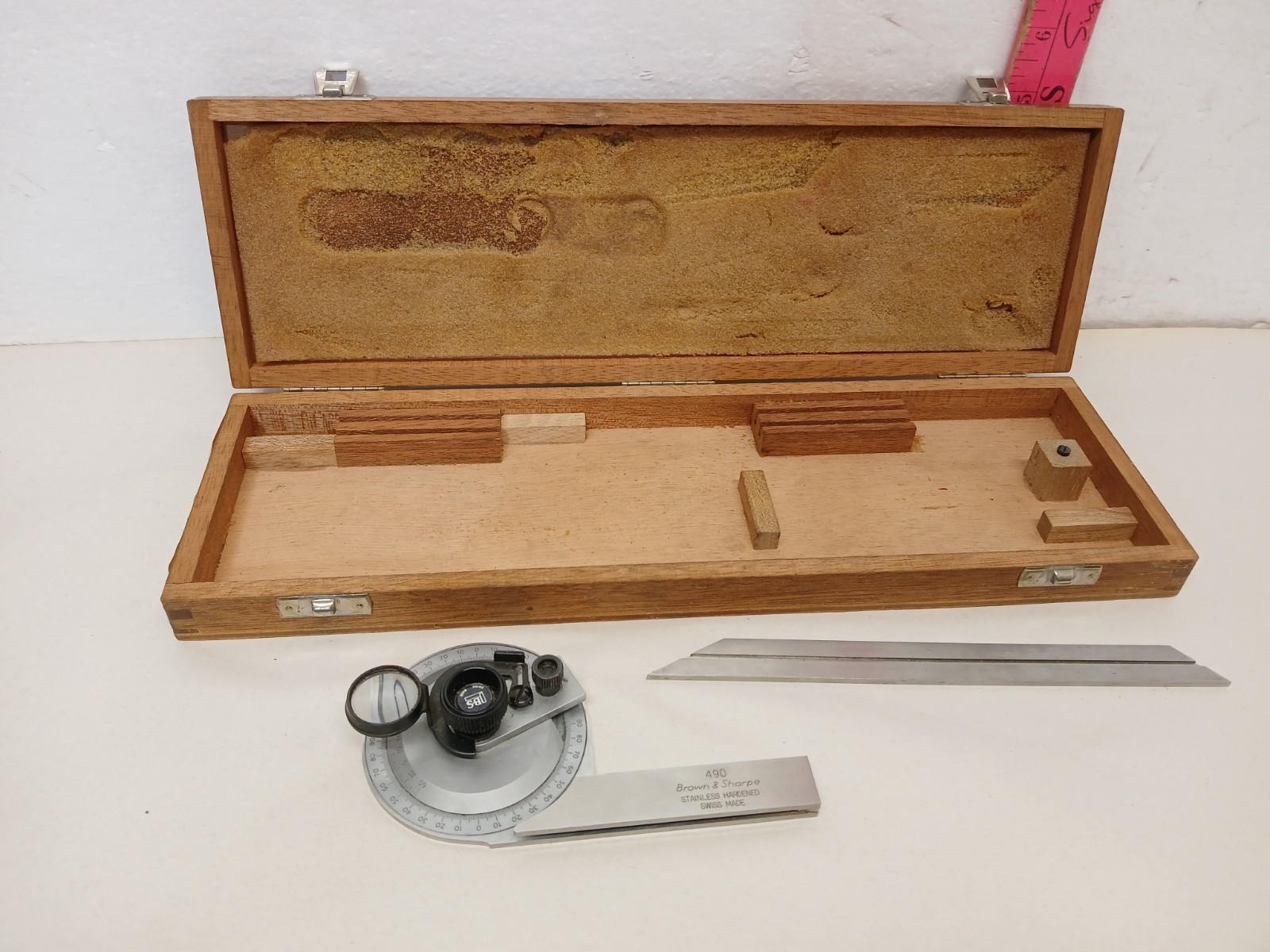 Brown & Sharpe 490 Universal Bevel Protractor Swiss Made Blades Wood Case