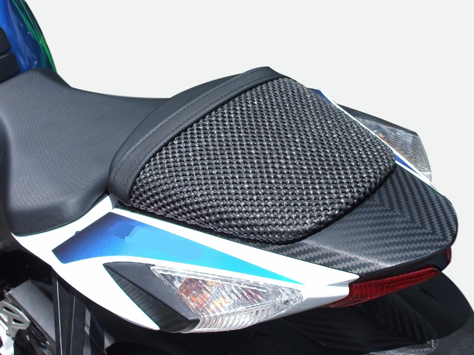 SUZUKI GSXR 750 2011-2019 TRIBOSEAT ANTI-SLIP PASSENGER SEAT COVER ACCESSORY