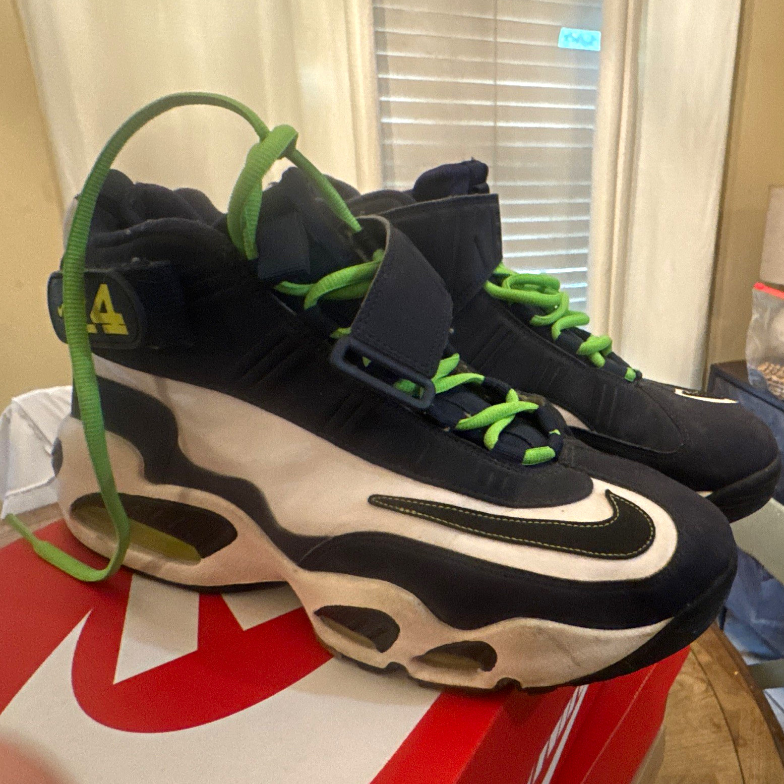 Nike Air Griffey Max 1 Men’s Basketball Mid Top Strap Sneakers Navy/White