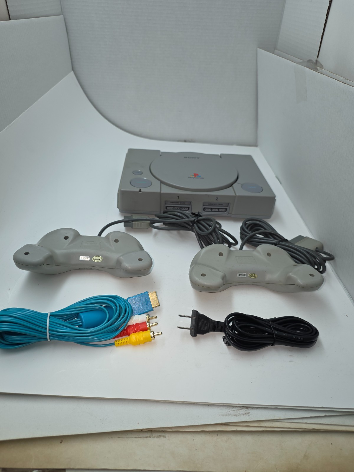 WORKING SONY PLAYSTATION 1 SCPH 5501 CONSOLE W/2 CONTROLLERS COMPLETE #H9