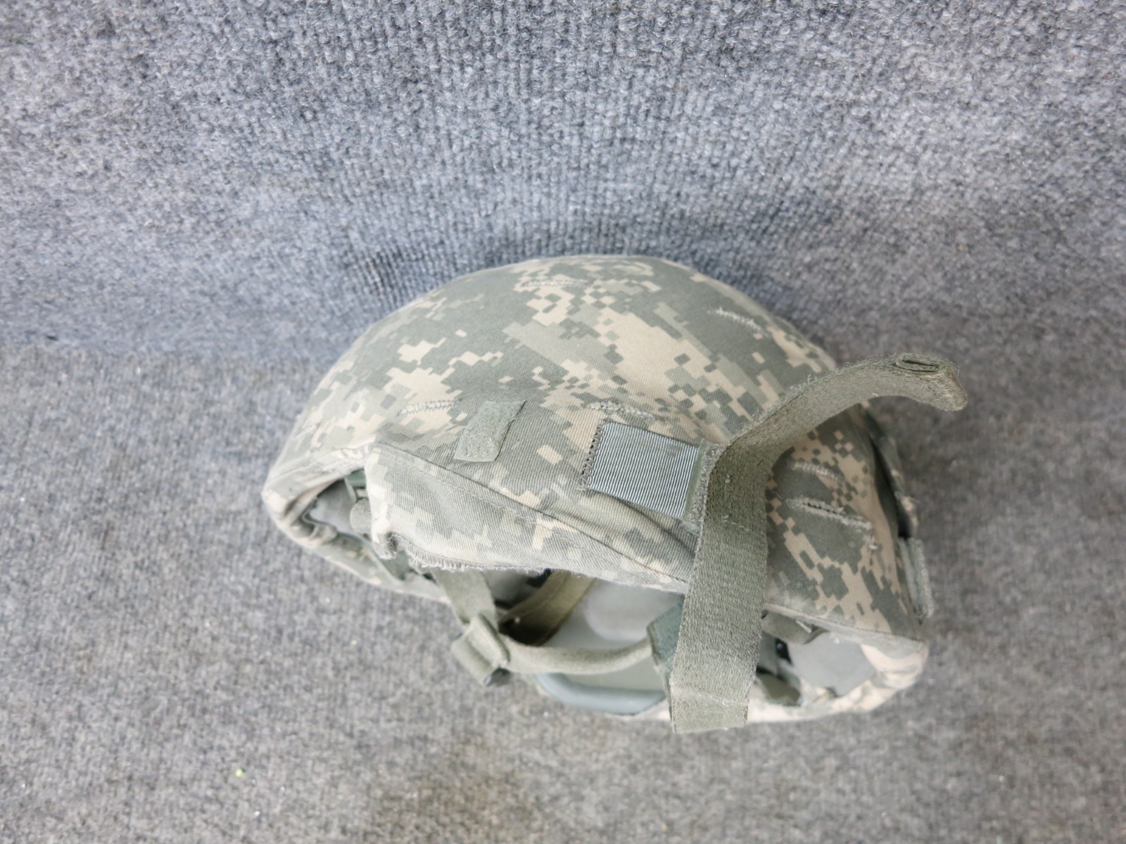 US Military - ACH - Advanced Combat Helmet, missing labels, good used condition.