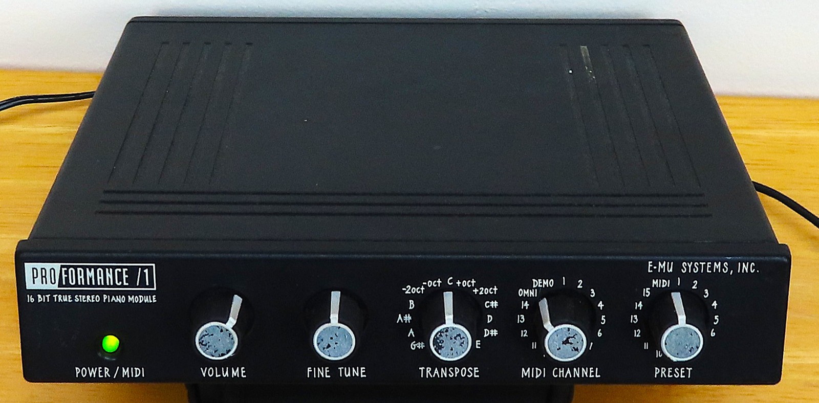 Vintage E-MU Systems Proformance Midi Sound Module with Power Supply