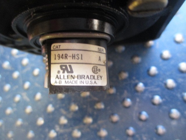 ALLEN BRADLEY OPERATING HANDLE SER A 194R-HS1