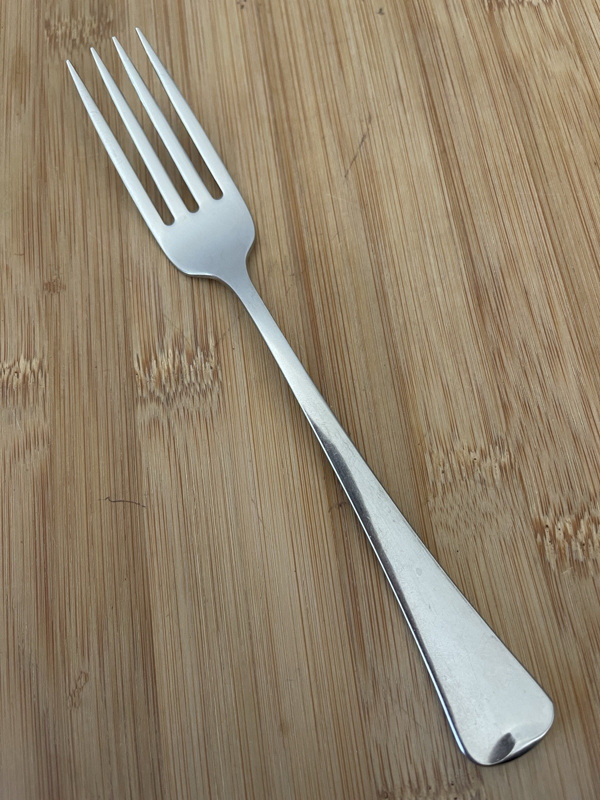 WYNDHAM Oneida 1881 Rogers Glossy Stainless DINNER FORK  7.25"