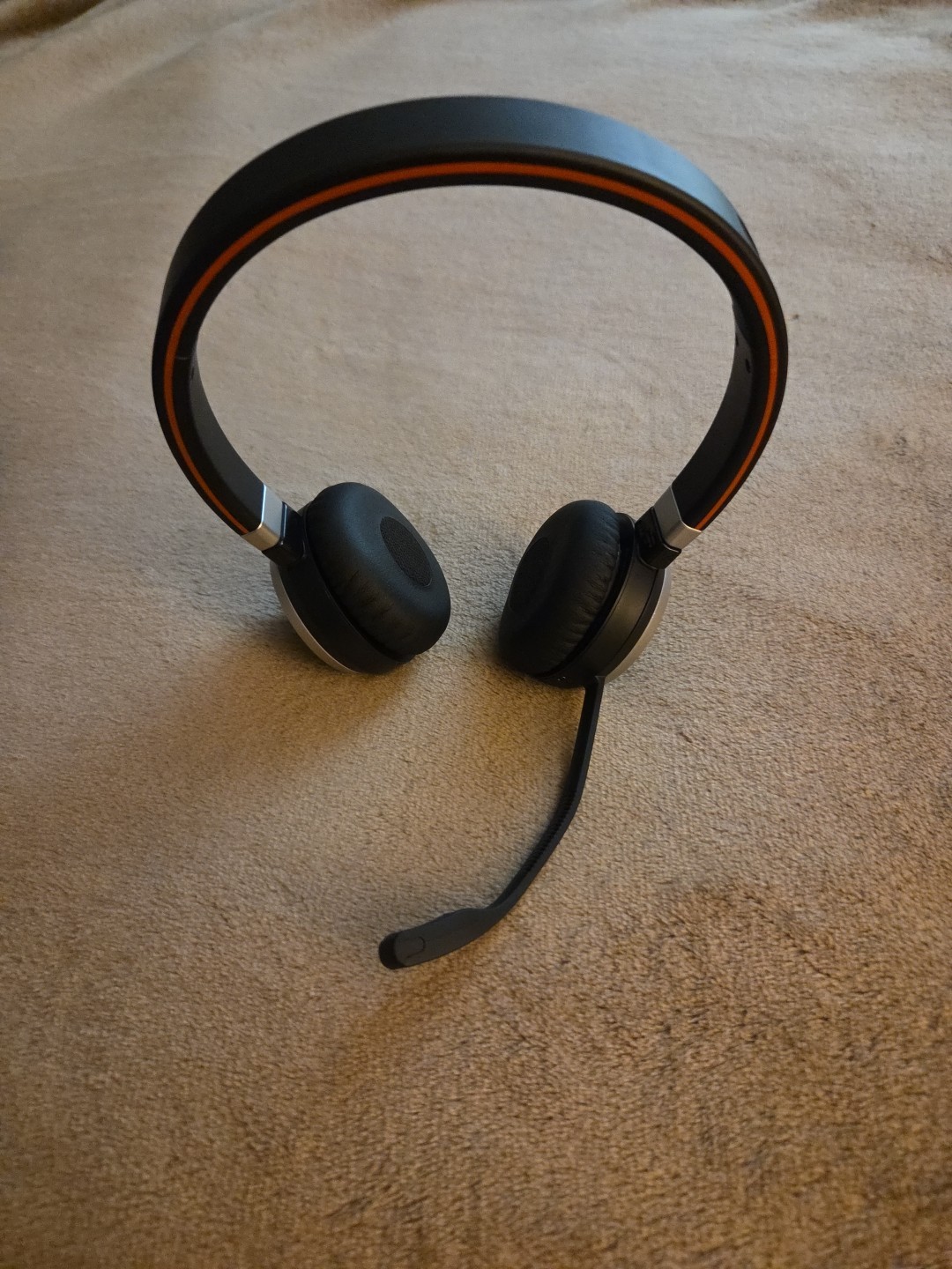 Jabra Evolve 65 Bluetooth Wireless Headset with USB Adapter Carry Case