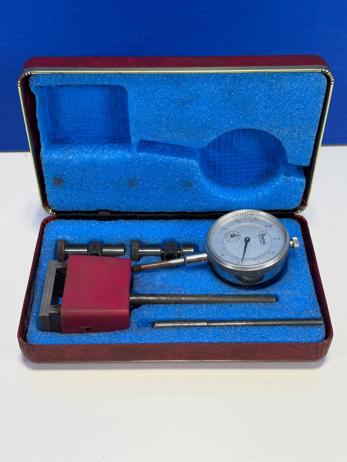 Central Tools Precision Dial Indicator W/ Magnetic Base 6406 - .001" ~Untested