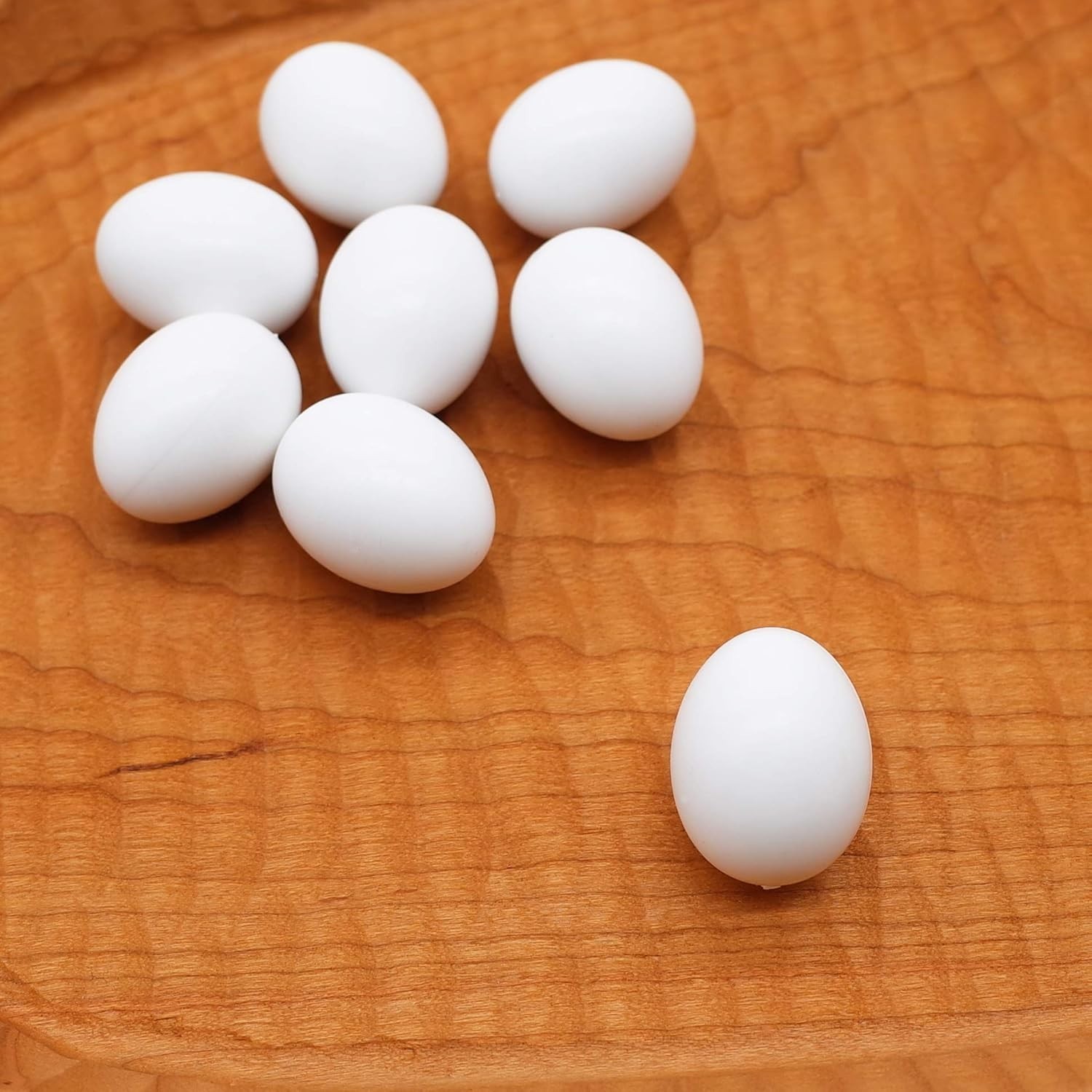 8 pcs Parrot & Bird Reproduction Dummy Eggs - Realistic Plastic Hatching Eggs