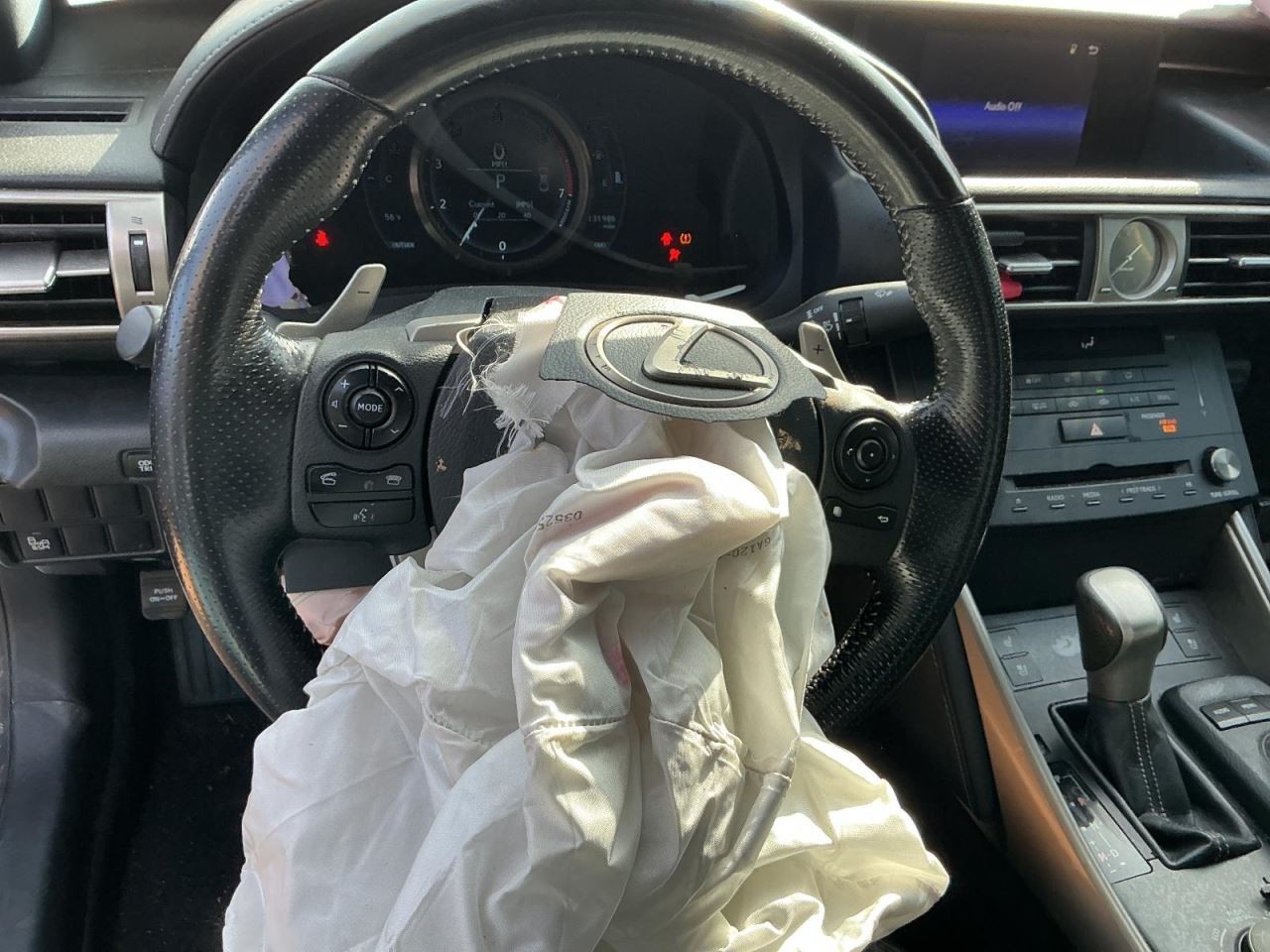 IS200T 2016 Glove Box 4925022