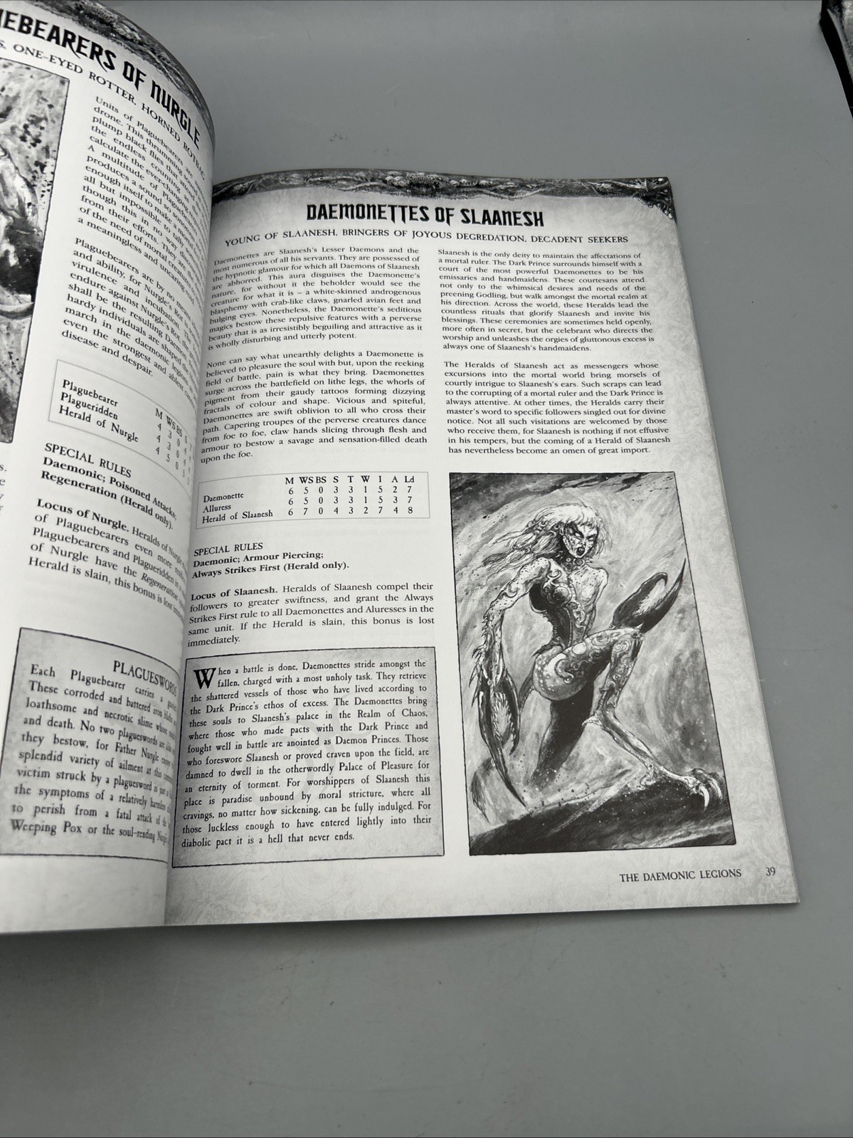 Games Workshop Warhammer DAEMONS OF CHAOS Codex Book 2007