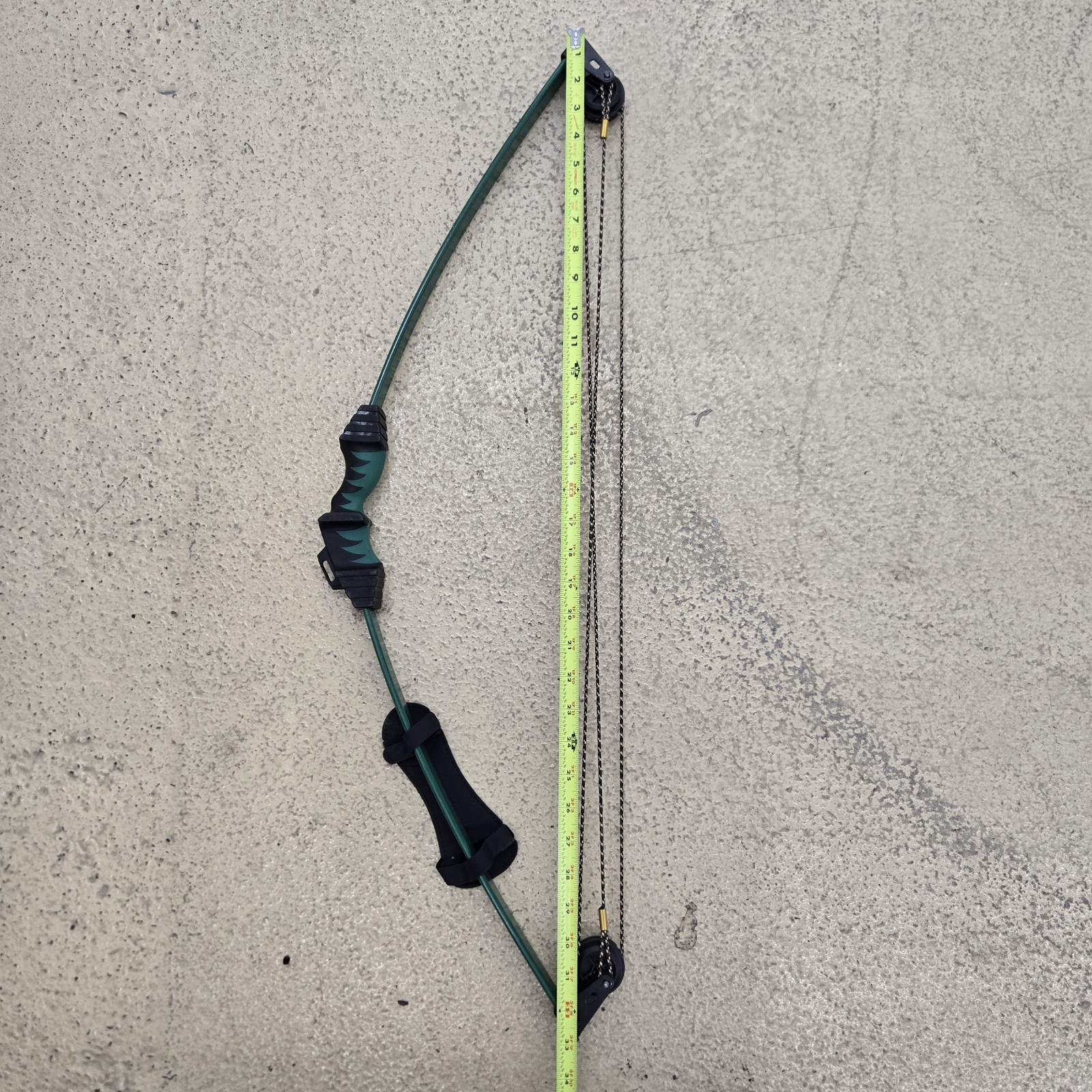 Bear SCOUT Lightweight Youth 33" Compound Archery Bow Green